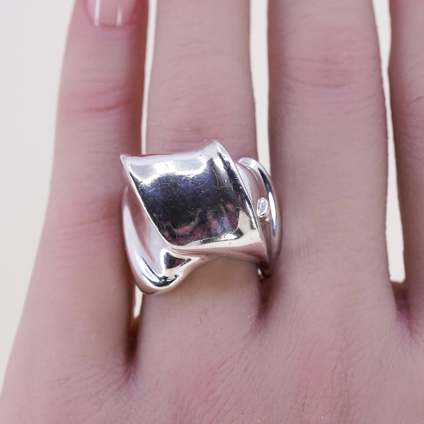 Size 6.25, Designer DTR sterling silver ring, 925 ribbed wavy wide band heart