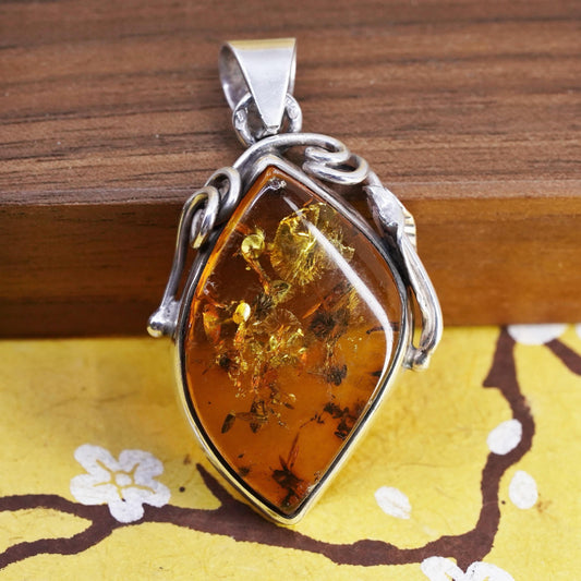 Vintage Sterling silver 925 handmade pendant with Amber and leaves
