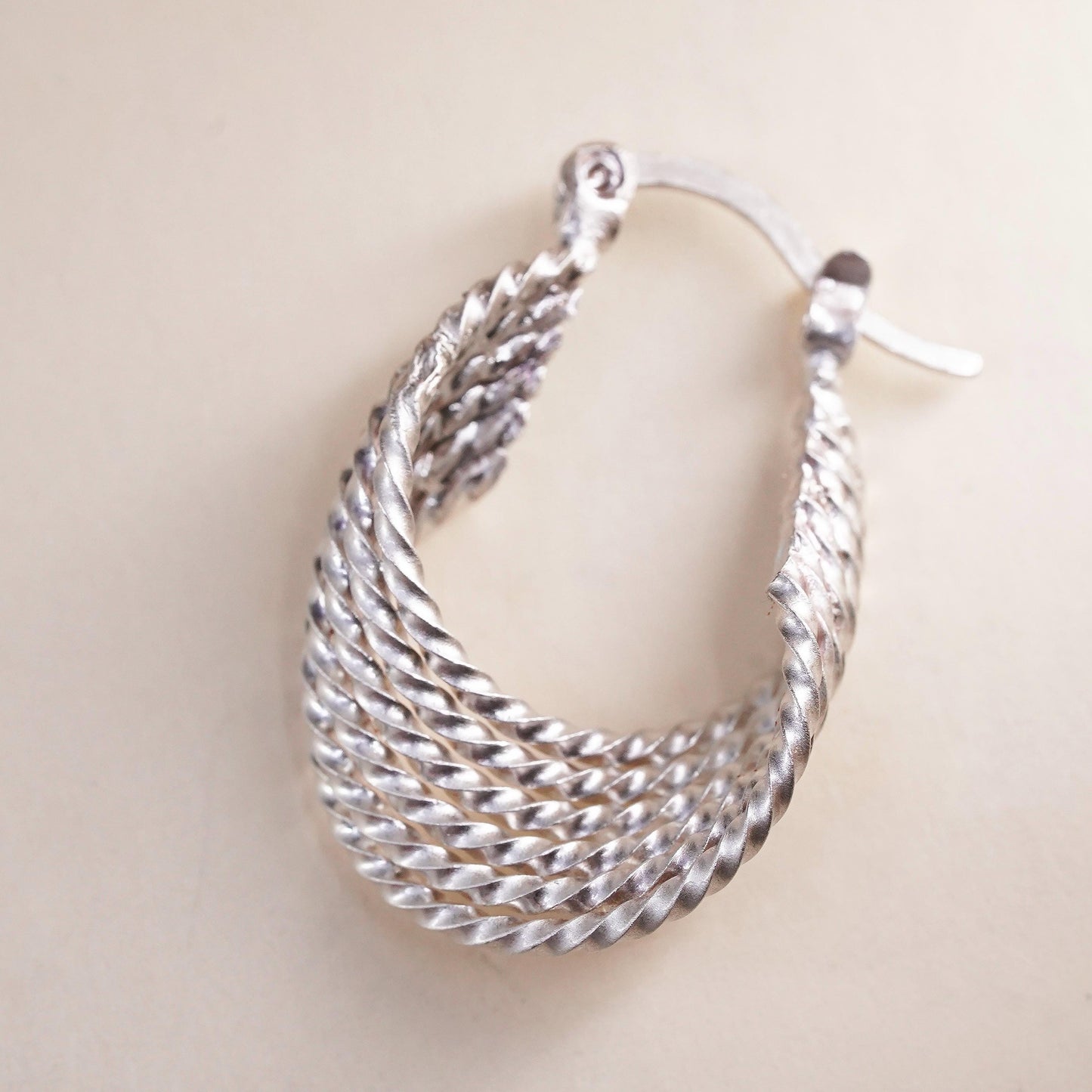 1", Vintage sterling silver loop single earring, fashion ribbed twisted hoop