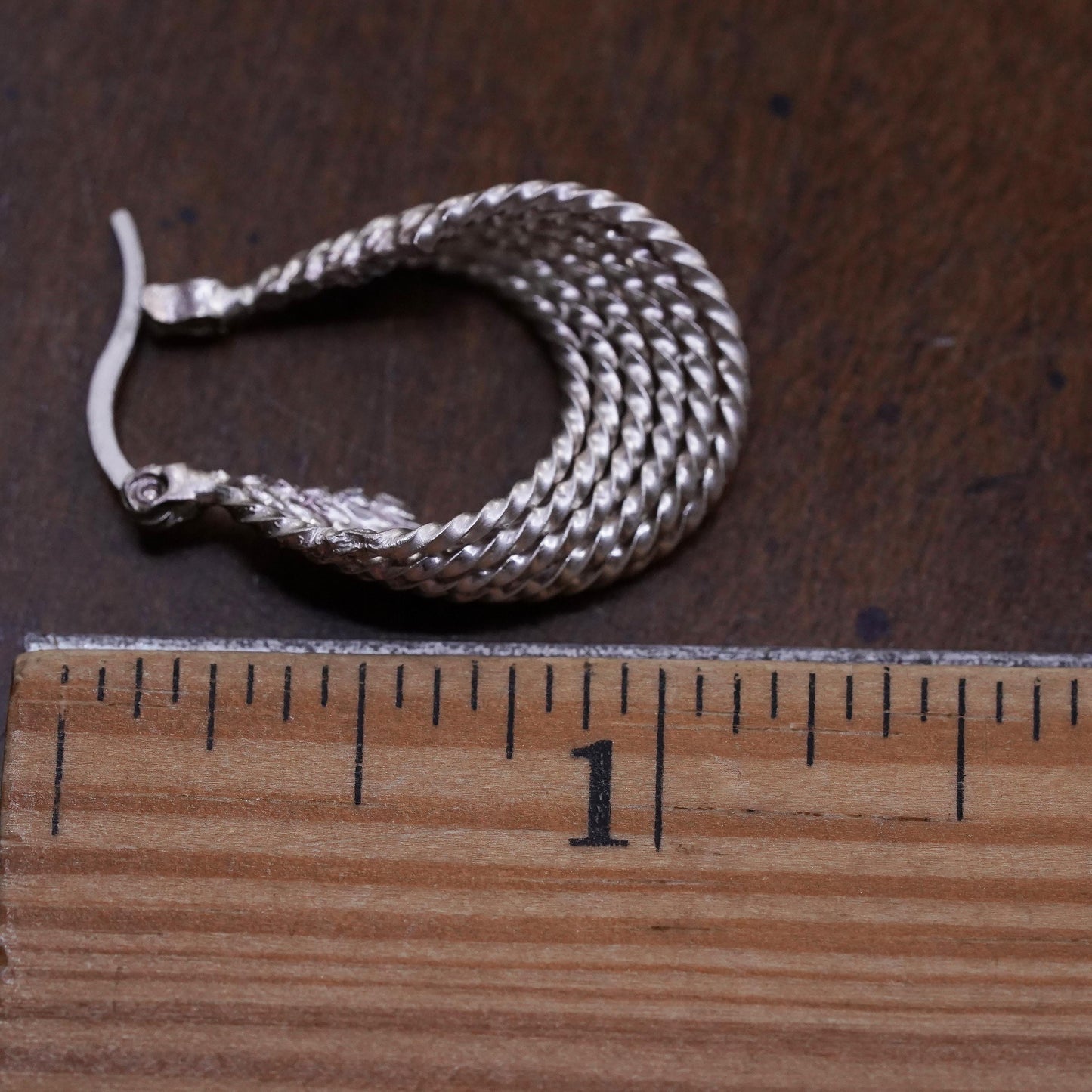 1", Vintage sterling silver loop single earring, fashion ribbed twisted hoop