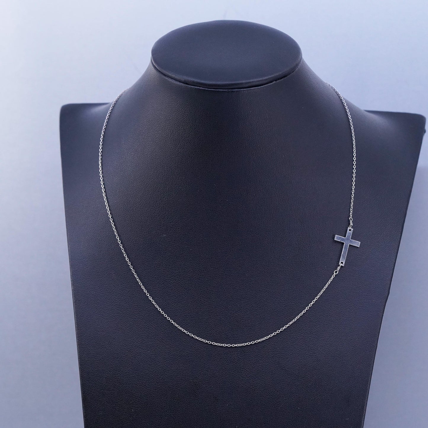 16”, vintage Sterling 925 silver handmade circle necklace with cross pendant