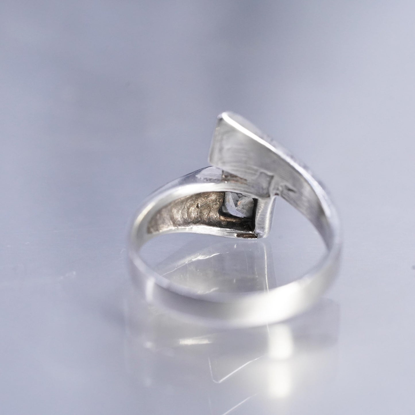 Size 6, vintage Sterling 925 silver handmade band ring with square Cz