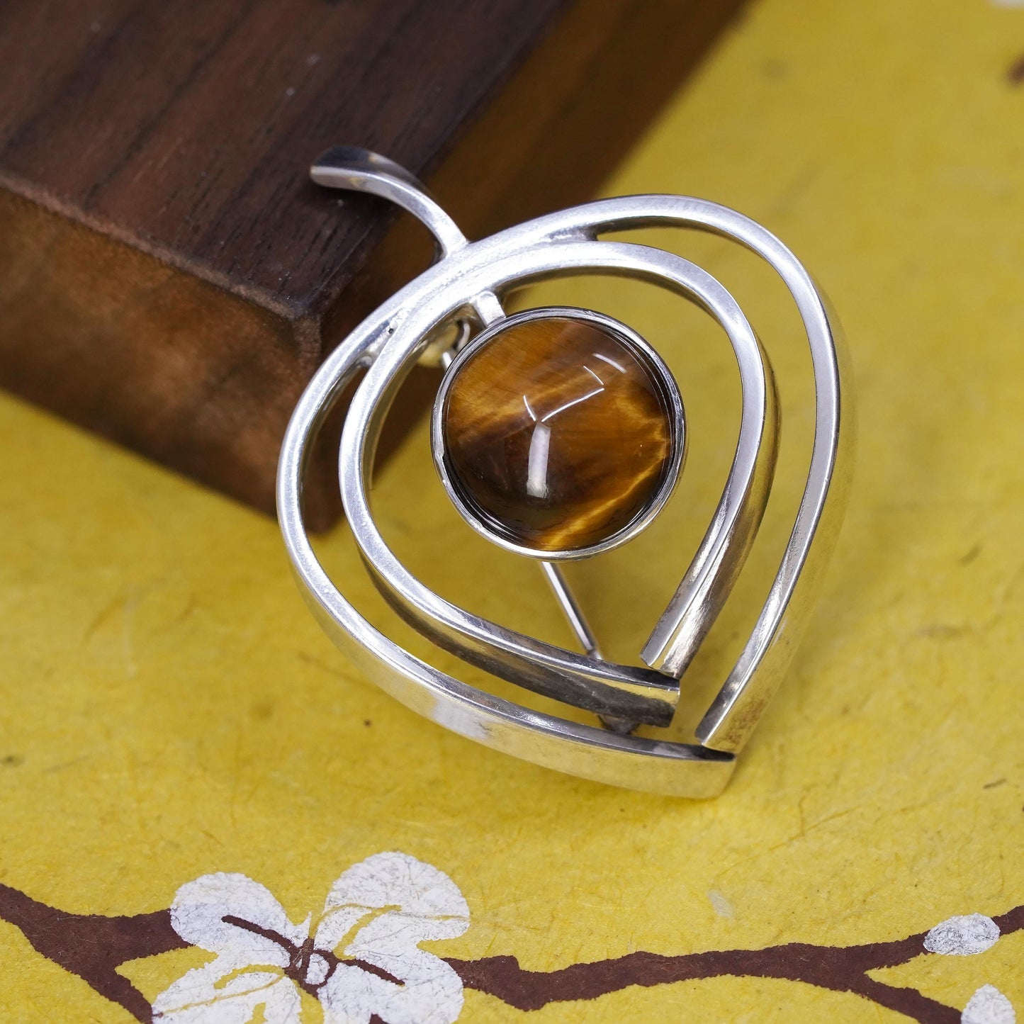 Vintage handmade sterling 925 silver leaf shaped brooch with golden tiger eye