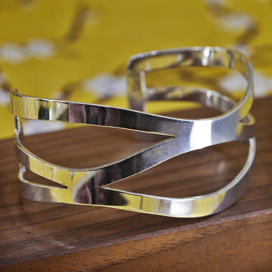 7", Vintage Mexican Sterling silver handmade bracelet, wavy 925 wide cuff
