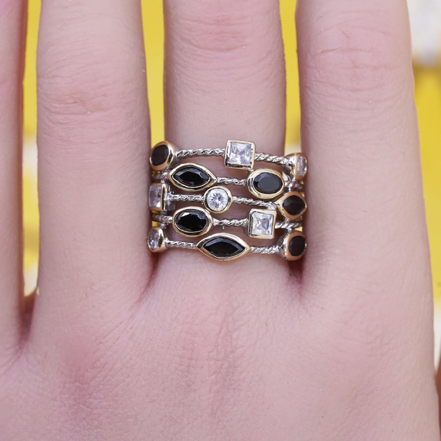 Size 10, vintage Sterling 925 silver cable ring with crystal and sapphire inlay