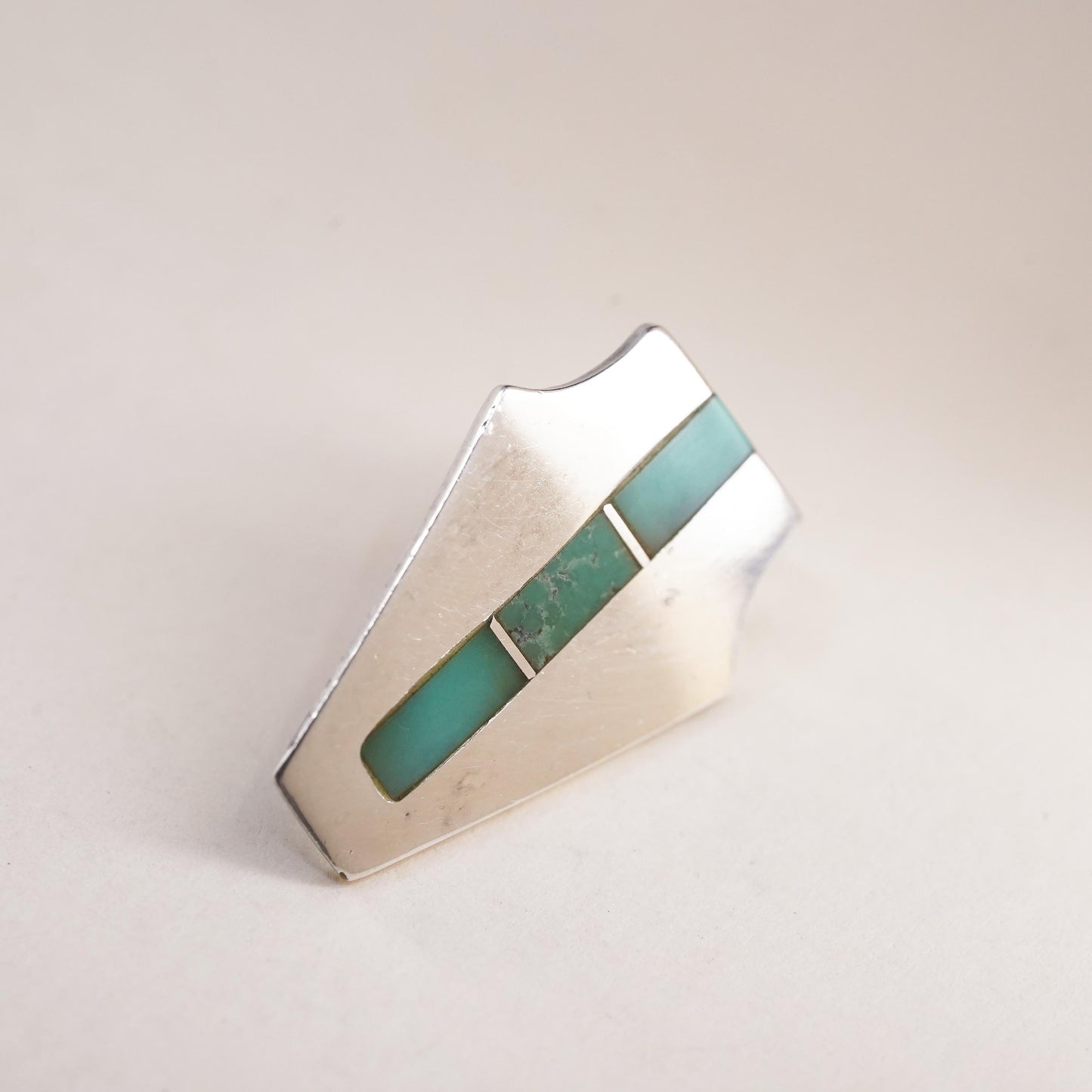 VTG Native American Ray Tracey Knifewing sterling silver single earring, stud