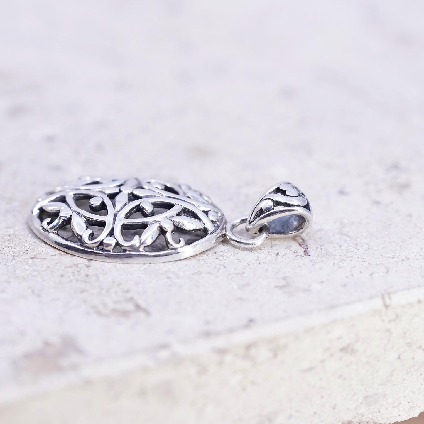 Vintage Sterling silver handmade pendant, 925 filigree oval