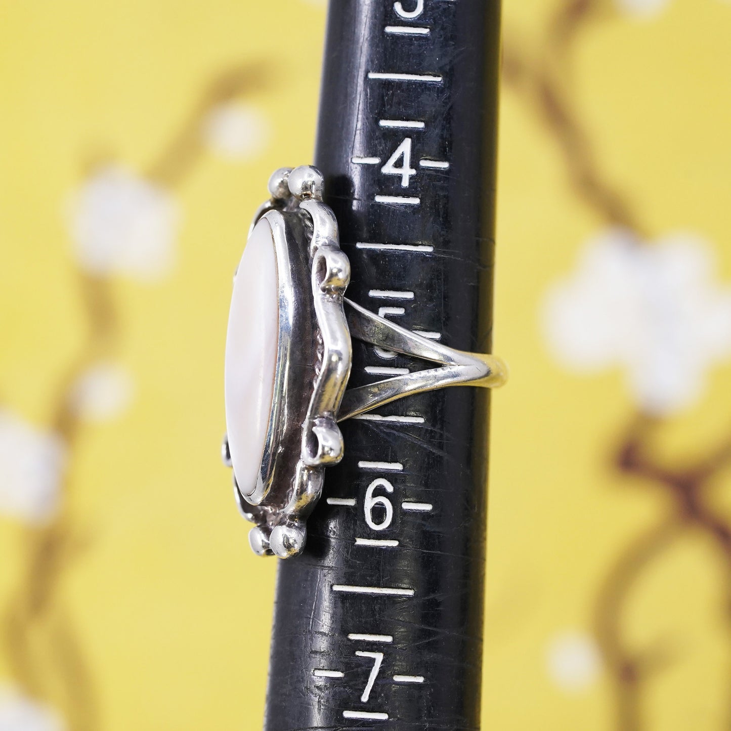 Size 5, Sterling 925 silver ring, jewelry, southwestern white mother of pearl