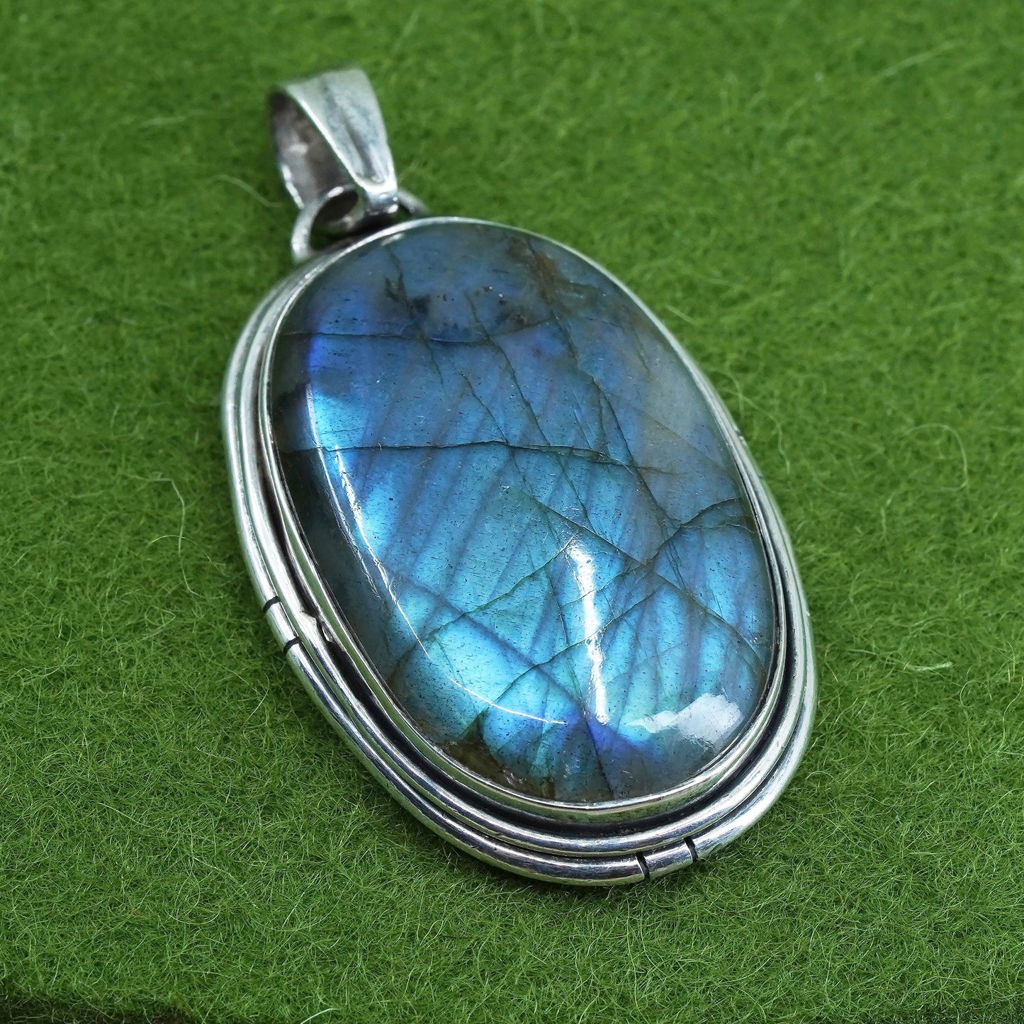 Vintage Sterling silver handmade pendant, Mexican 925 w/ huge oval labradorite