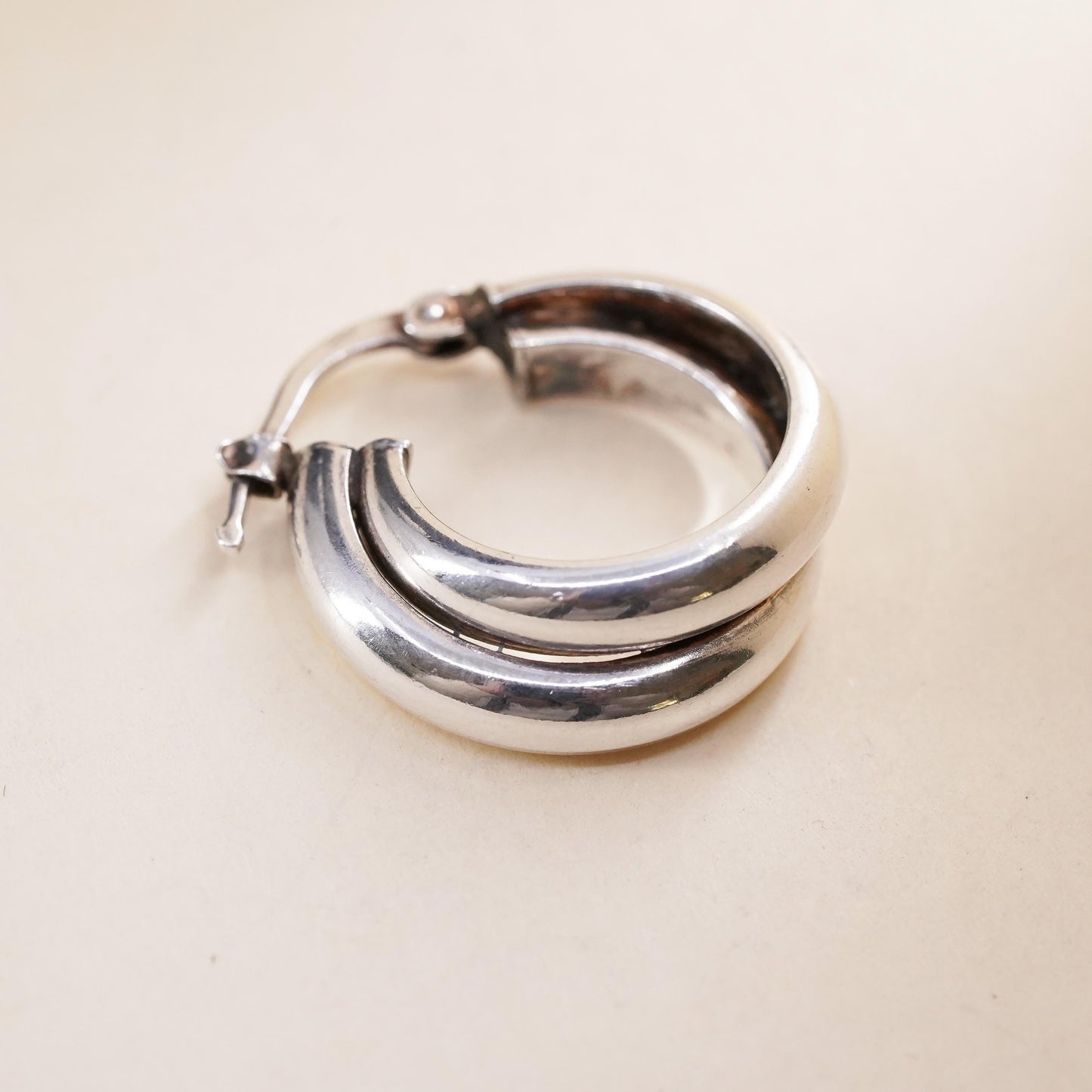 0.75", Vintage sterling silver single earring, fashion minimalist entwined hoop