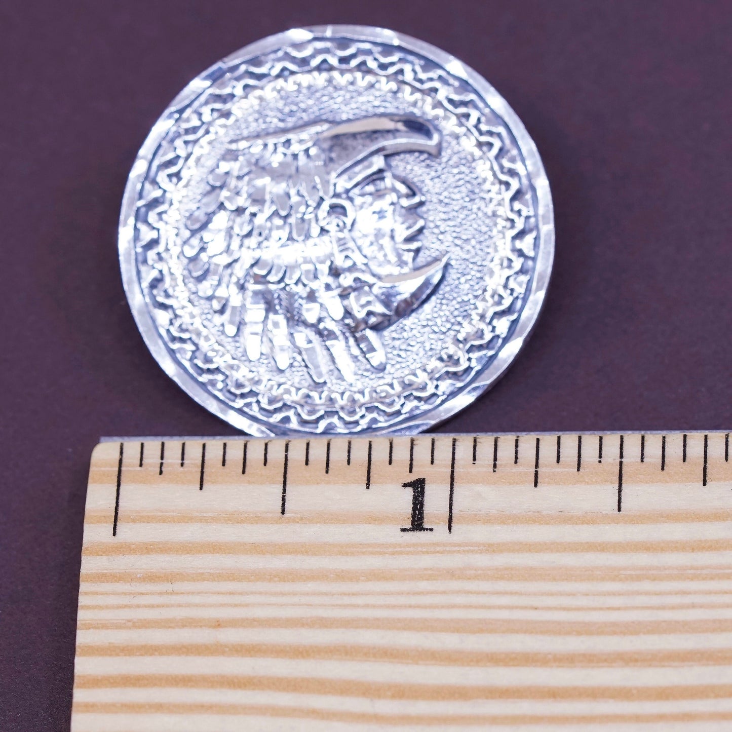 Vintage meixco handmade sterling 925 silver circle disc shaped brooch, pendant with Indian portrait embossed. stamped 925 mexico