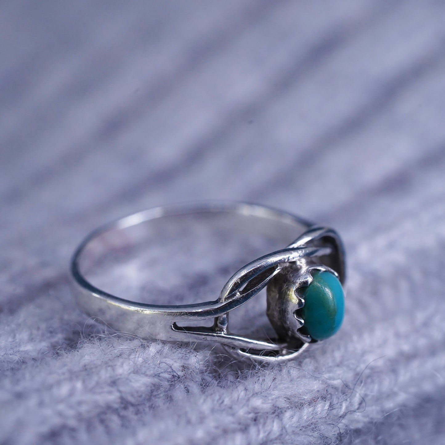 Size 6.5, Native American, southwestern Sterling silver ring turquoise cable