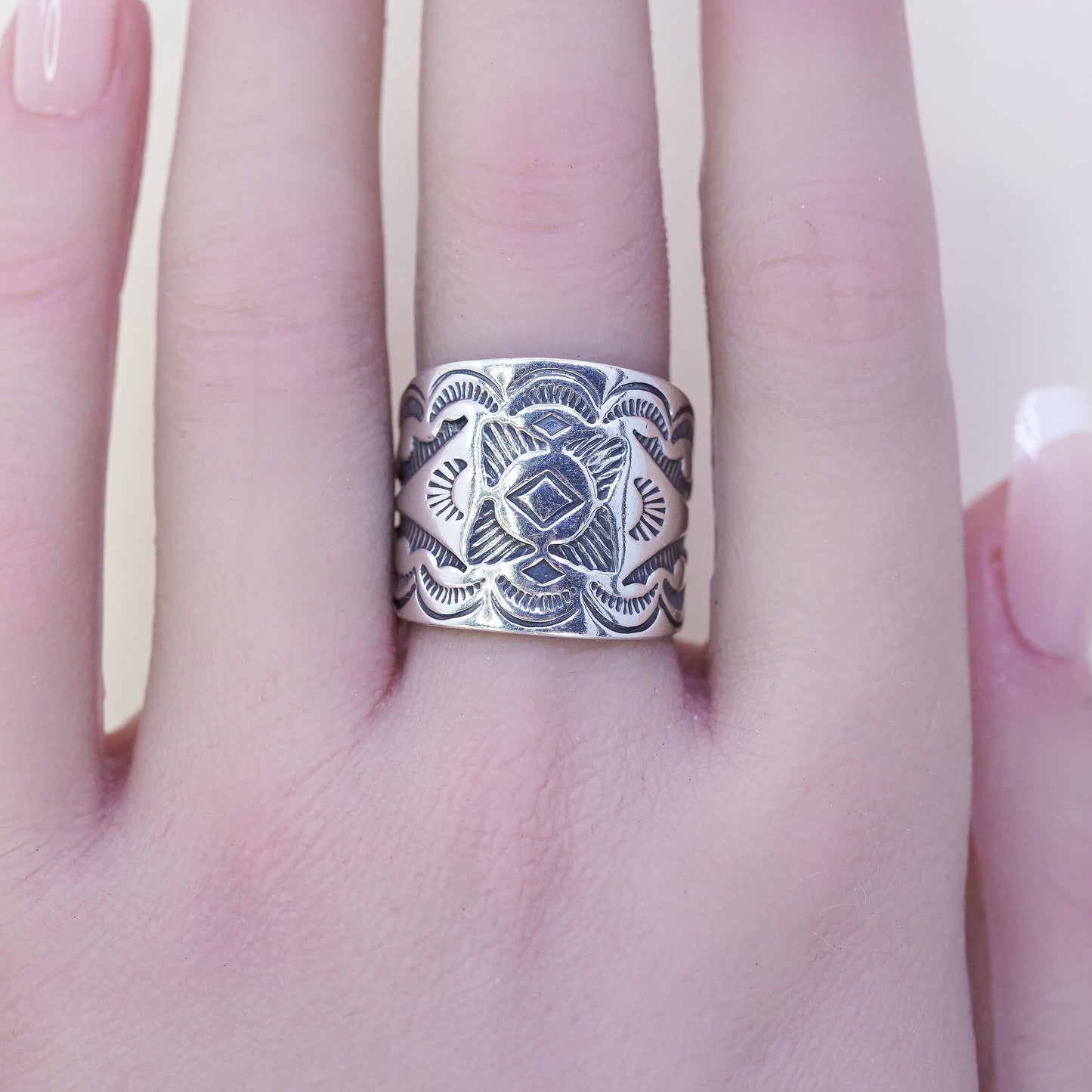 Size 8, Native American Carolyn Pollack Relios band, 925 sterling silver ring