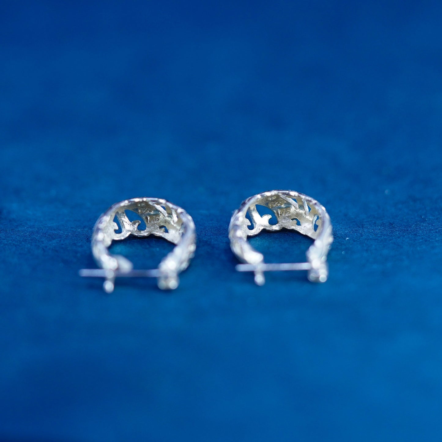 0.75”, Vintage Sterling silver handmade earrings, 925 filigree hoops Huggie