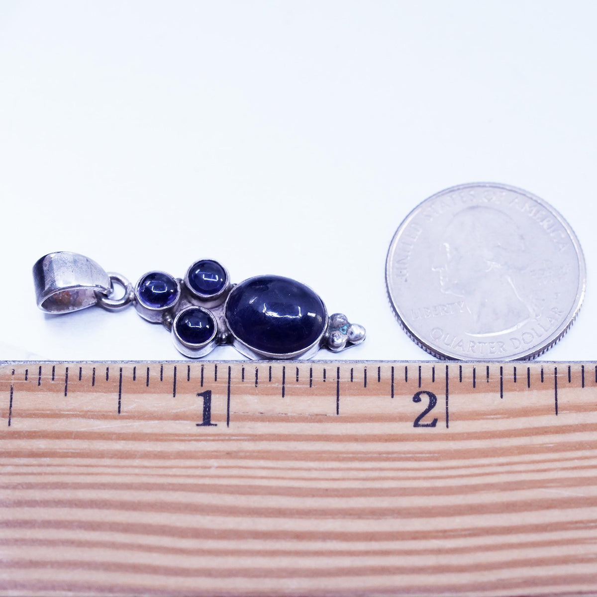 Vintage sterling 925 silver handmade oval pendant with amethyst