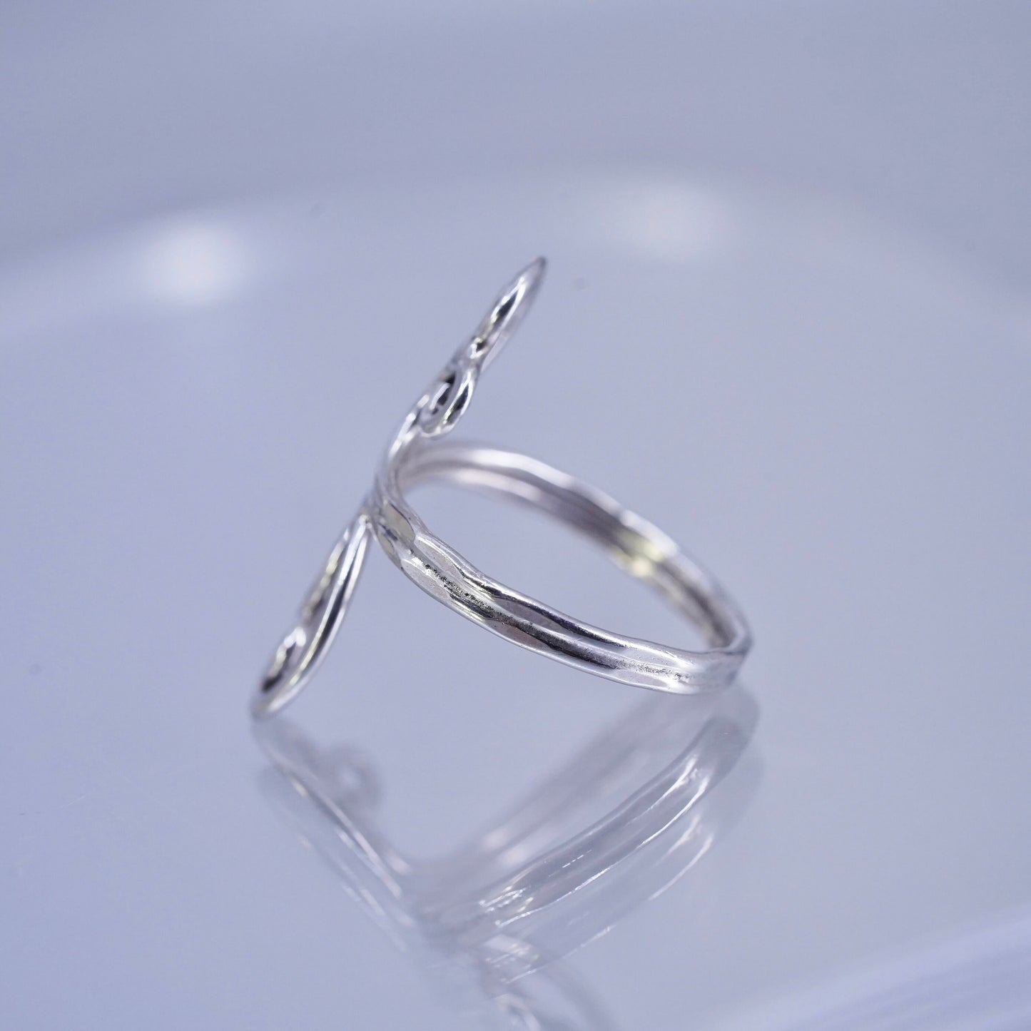 Size 4.5, vintage Sterling 925 silver handmade ring, swirly band
