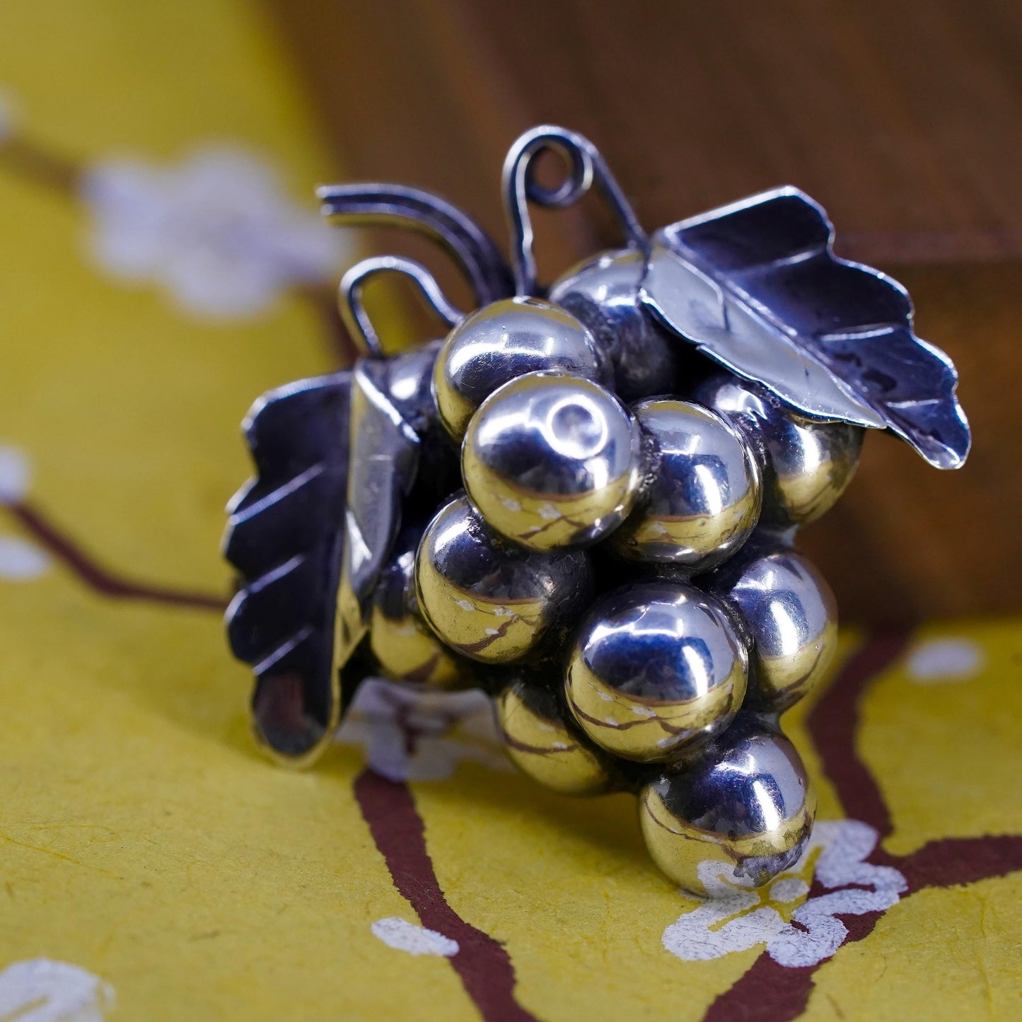 Vintage Taxco Mexican handmade sterling 925 silver grapes brooch
