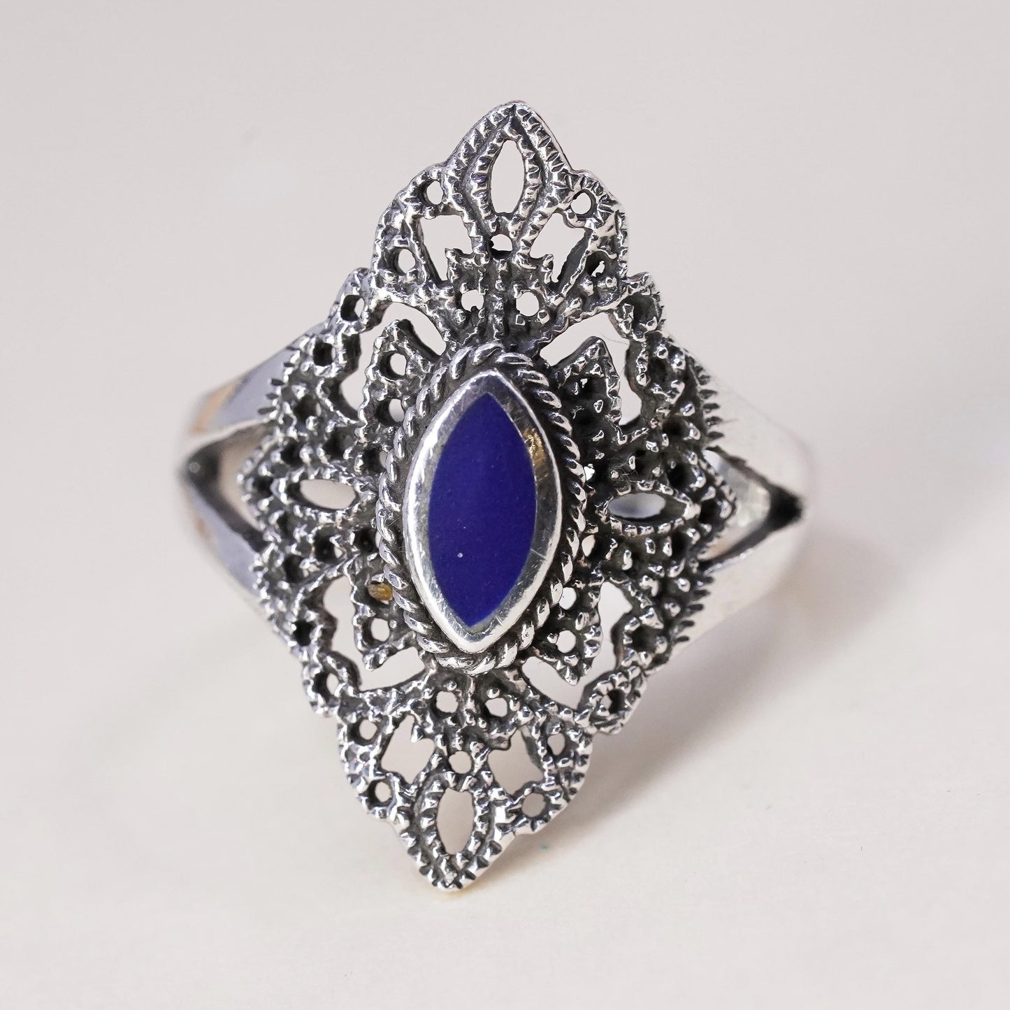 Size 8, Vintage sterling silver handmade ring, 925 band with onyx and filigree