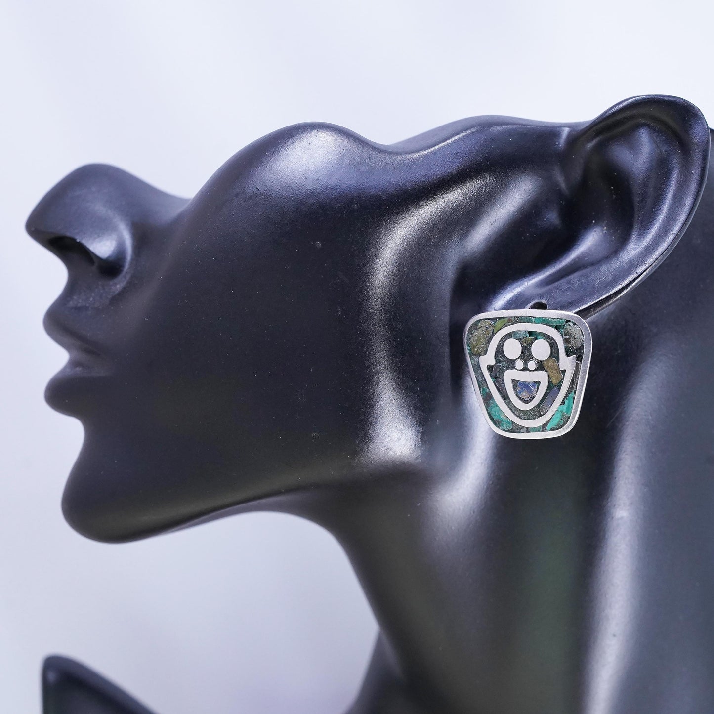 Hecho En Sterling 925 silver screw back smily face earrings turquoise inlay