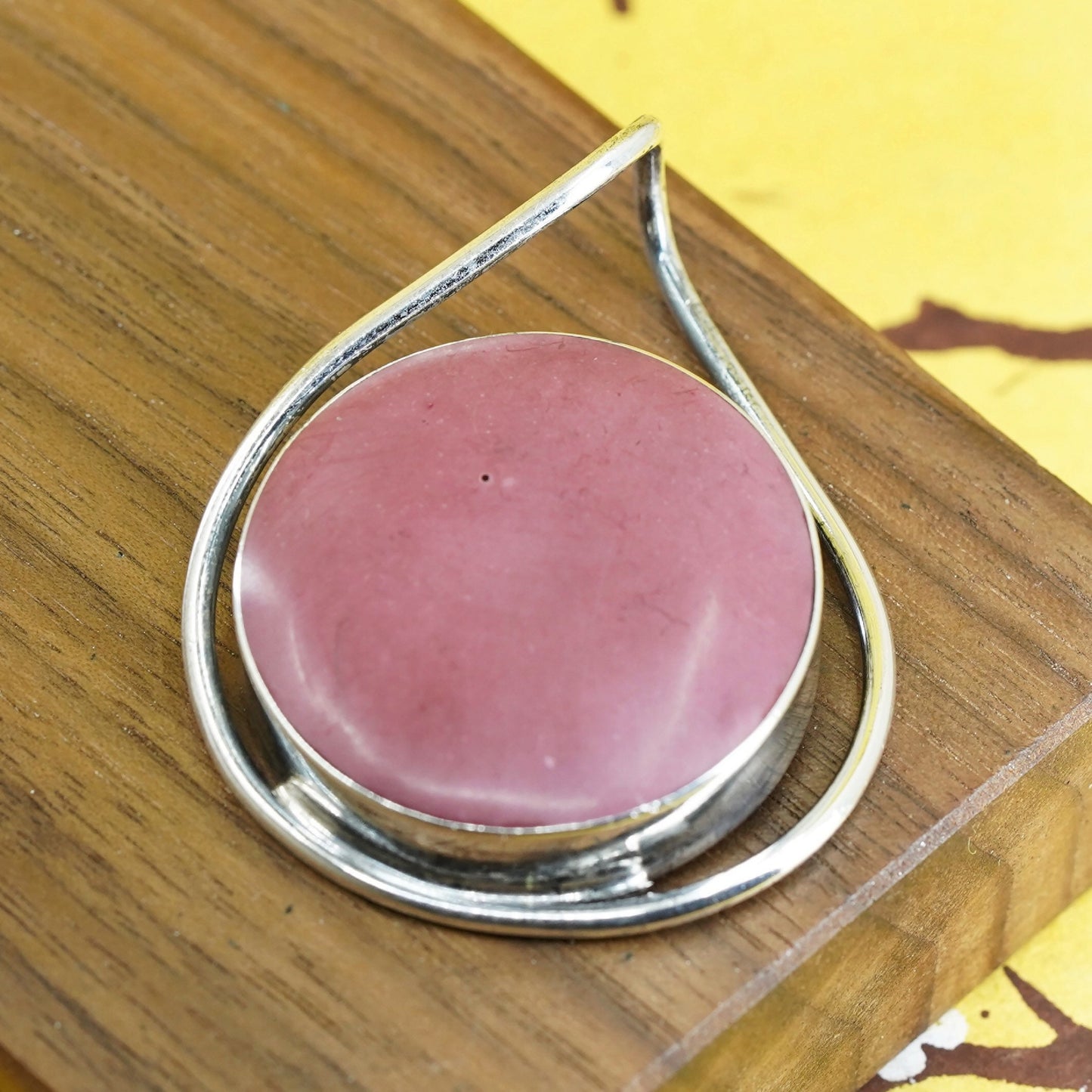 Vintage Mexico Sterling 925 silver handmade round pendant with pink jasper
