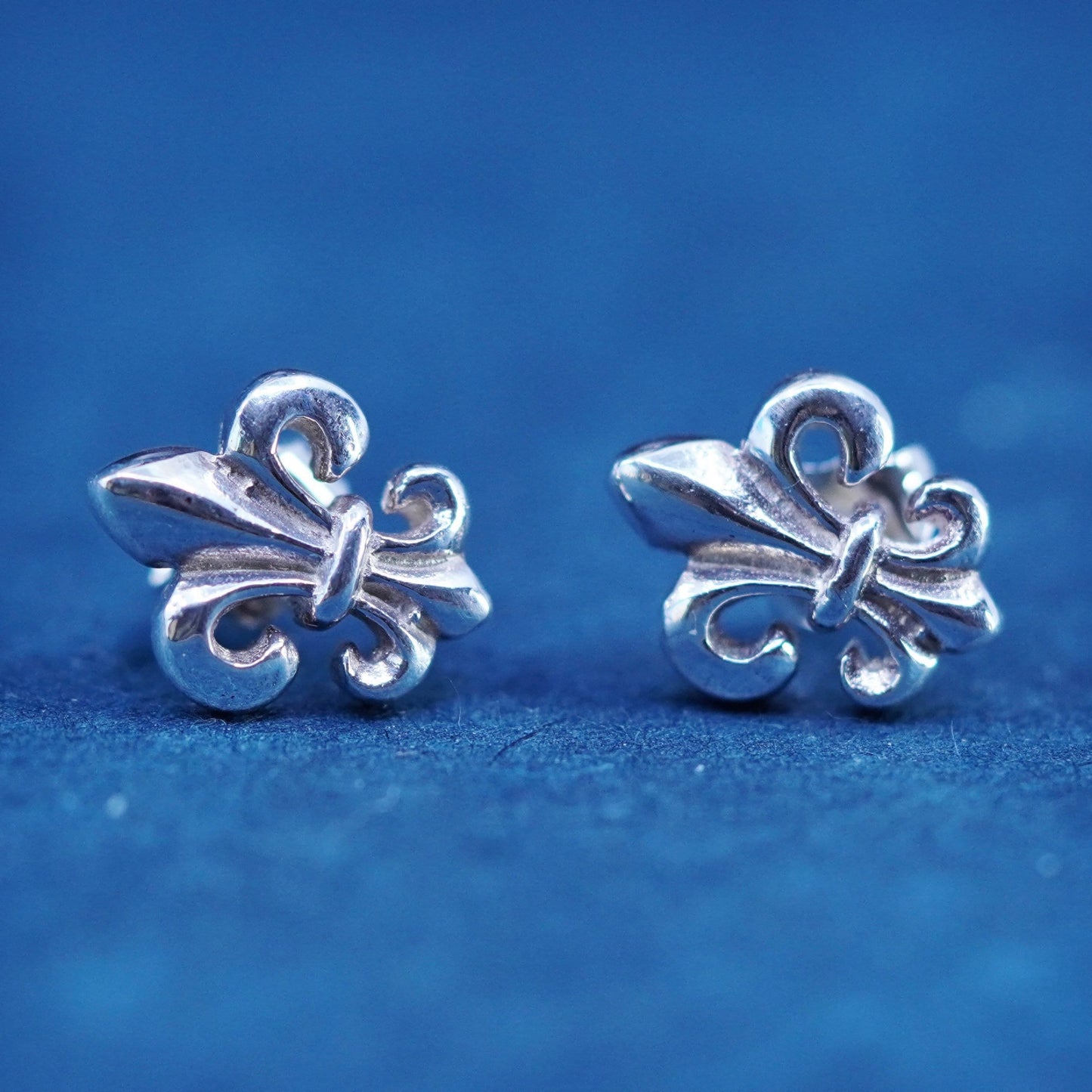 Vintage Sterling silver handmade earrings, 925 French fleur-de-lis studs