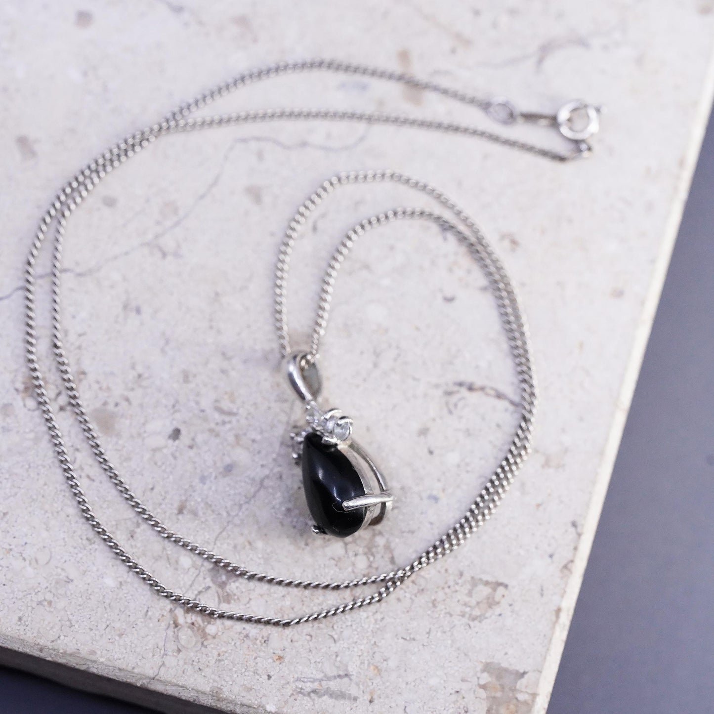 18", vintage sterling silver 925 necklace, teardrop onyx pendant curb chain