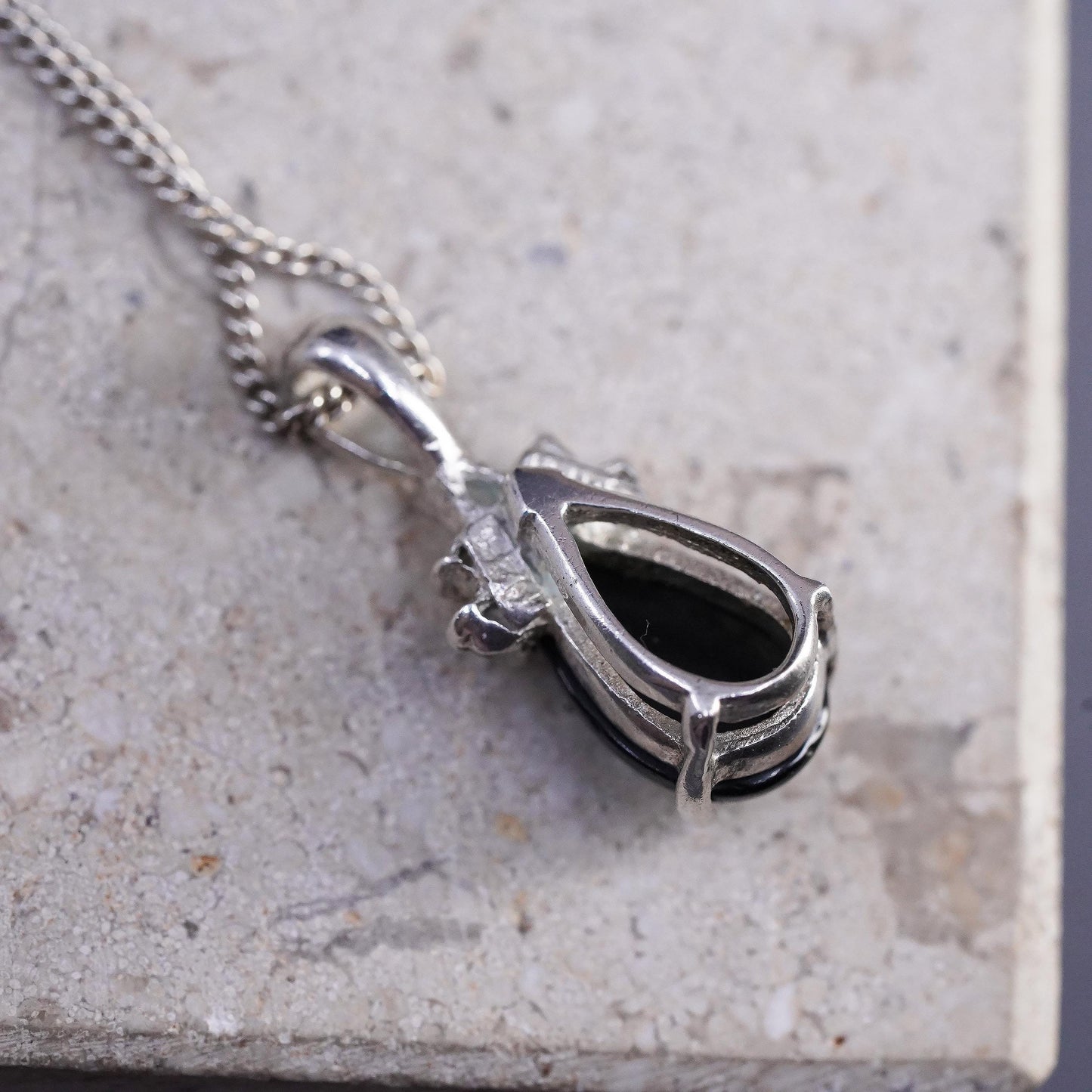 18", vintage sterling silver 925 necklace, teardrop onyx pendant curb chain