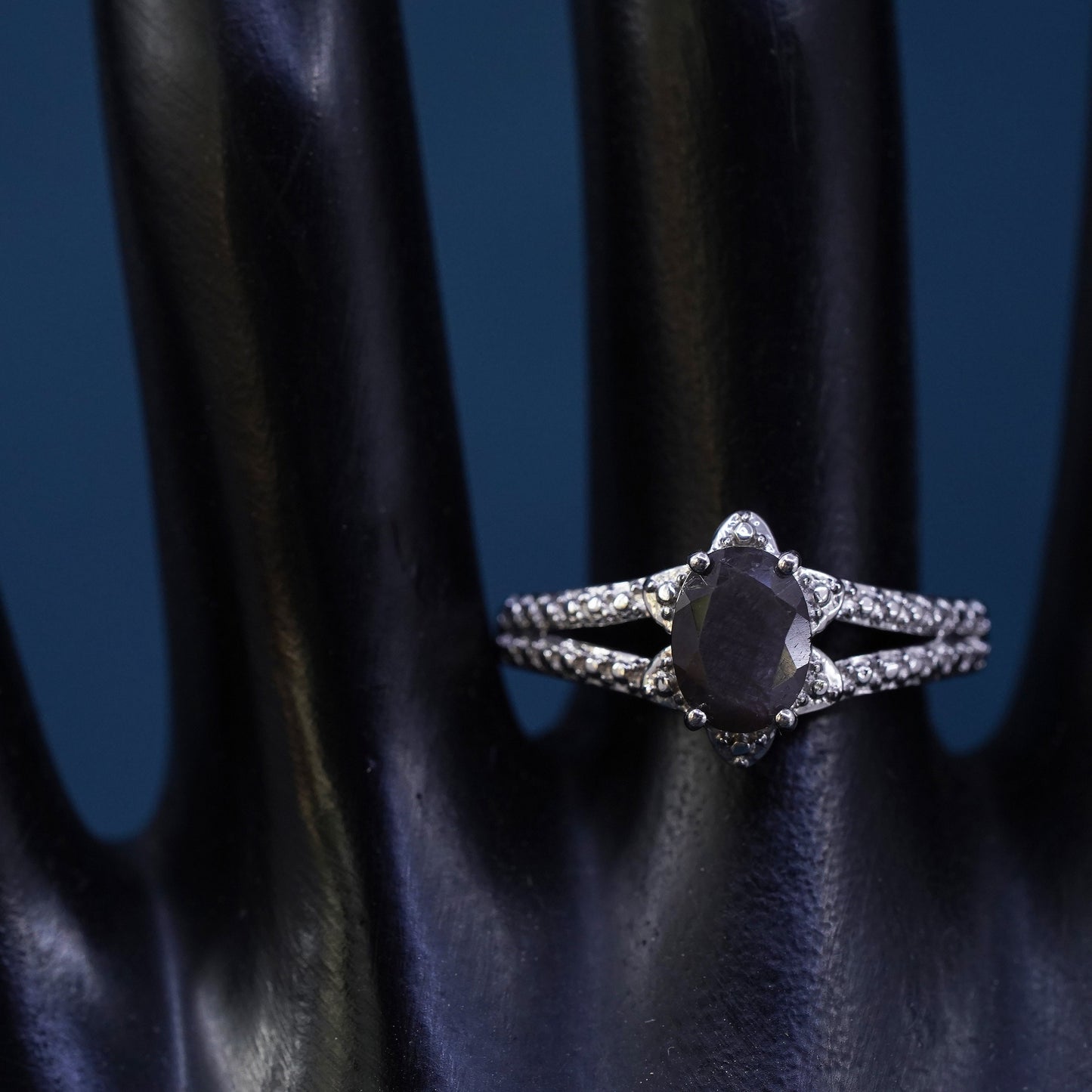 Size 8.25, Vintage Sterling 925 silver handmade ring, band with black agate