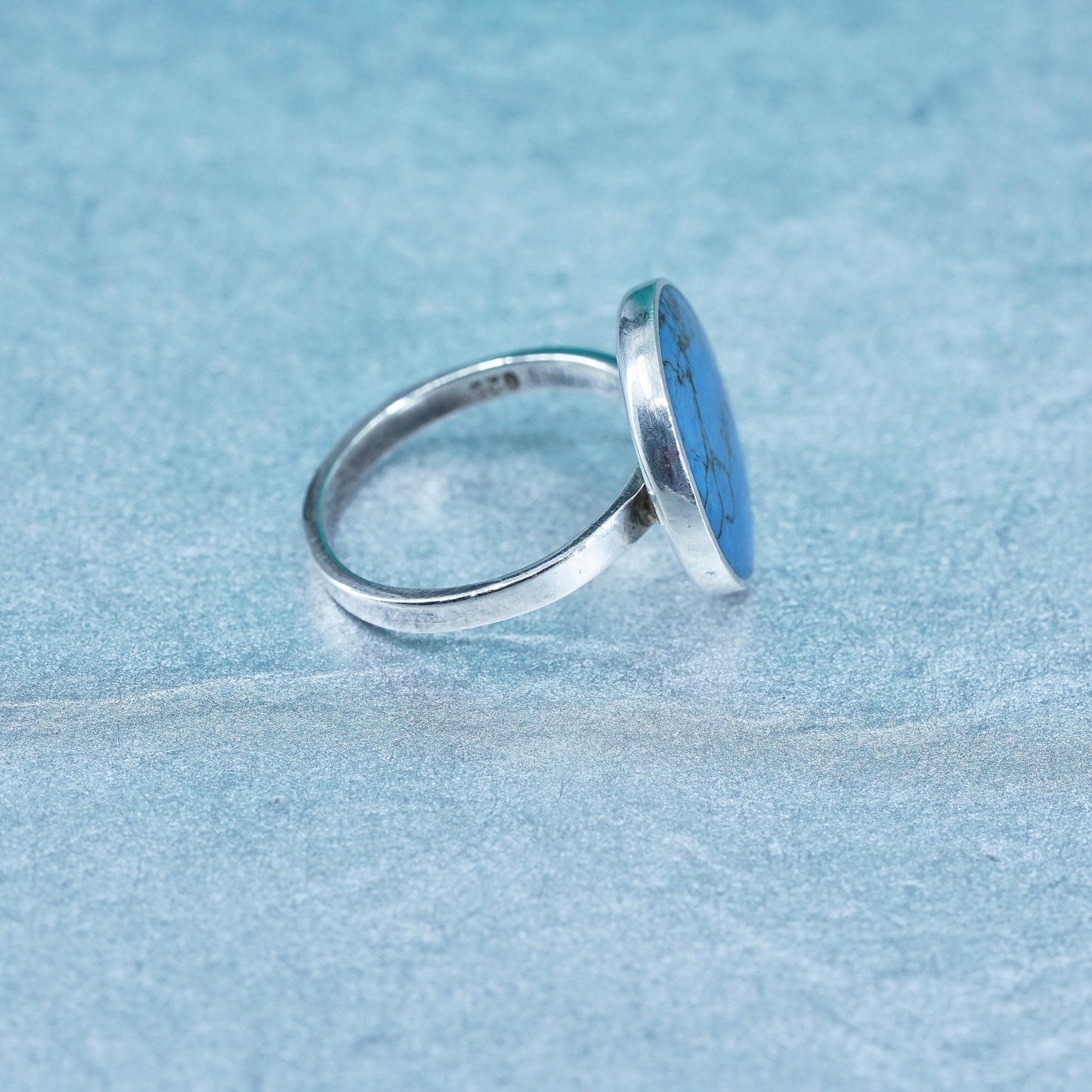 Size 7, southwestern Sterling 925 silver handmade ring with circle turquoise