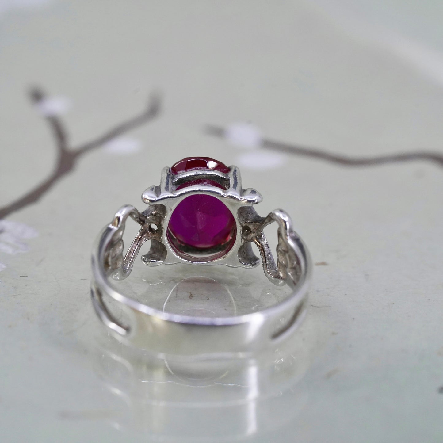 Size 8, Vintage sterling 925 silver handmade ring with ruby