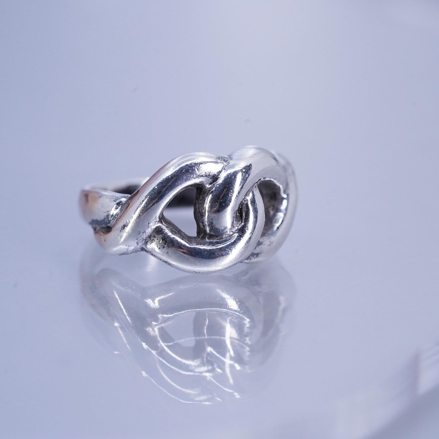Size 6, vintage southwestern Sterling 925 silver entwined ring, band