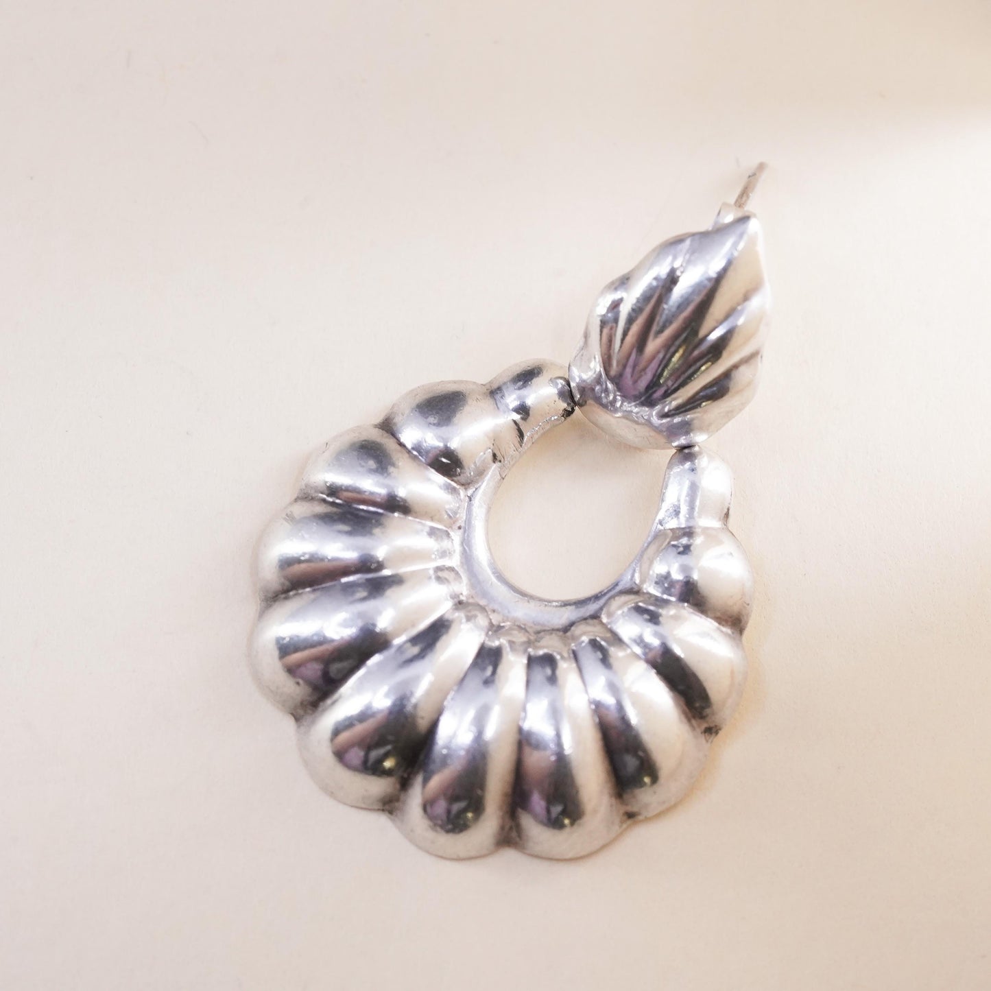 1.5", Vintage sterling 925 silver single earring, fashion ribbed hoop dangle