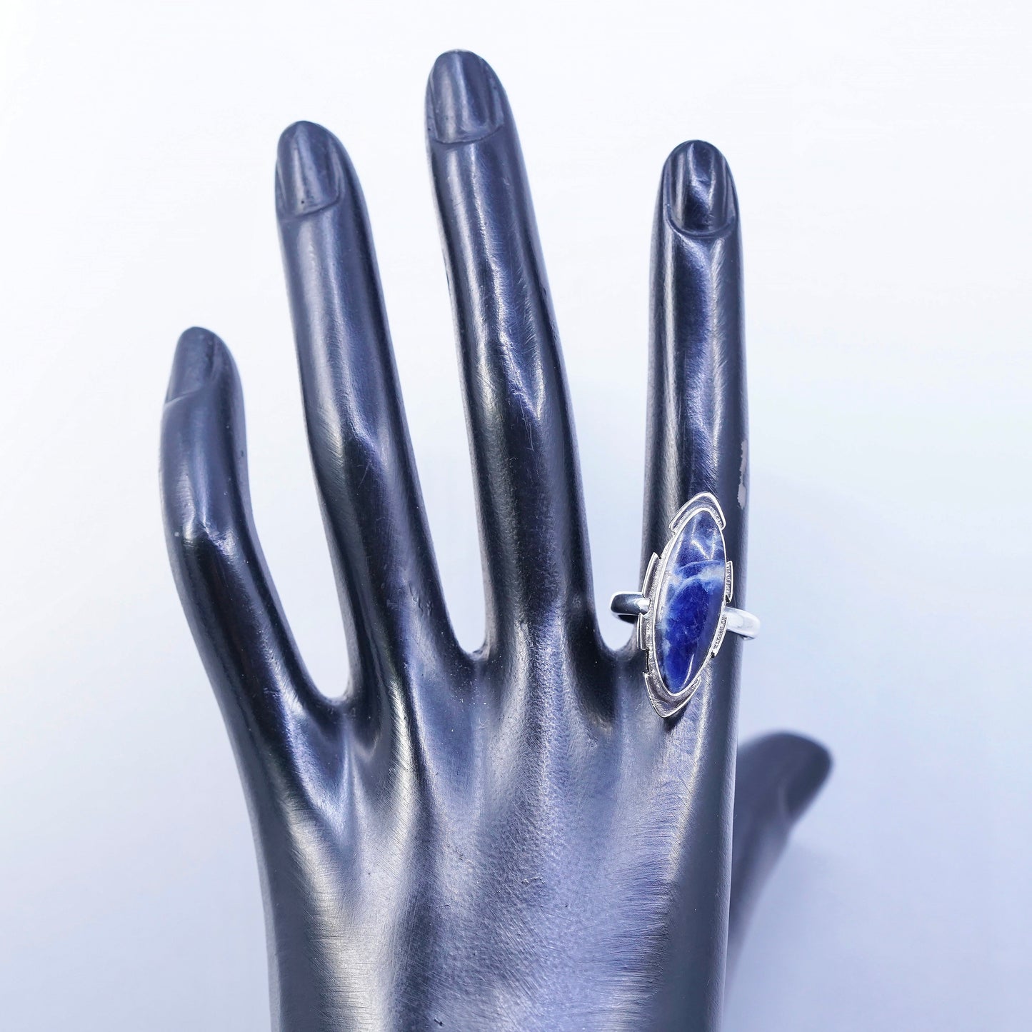 Size 8, vintage taxco Come Sterling 925 silver handmade ring with sodalite