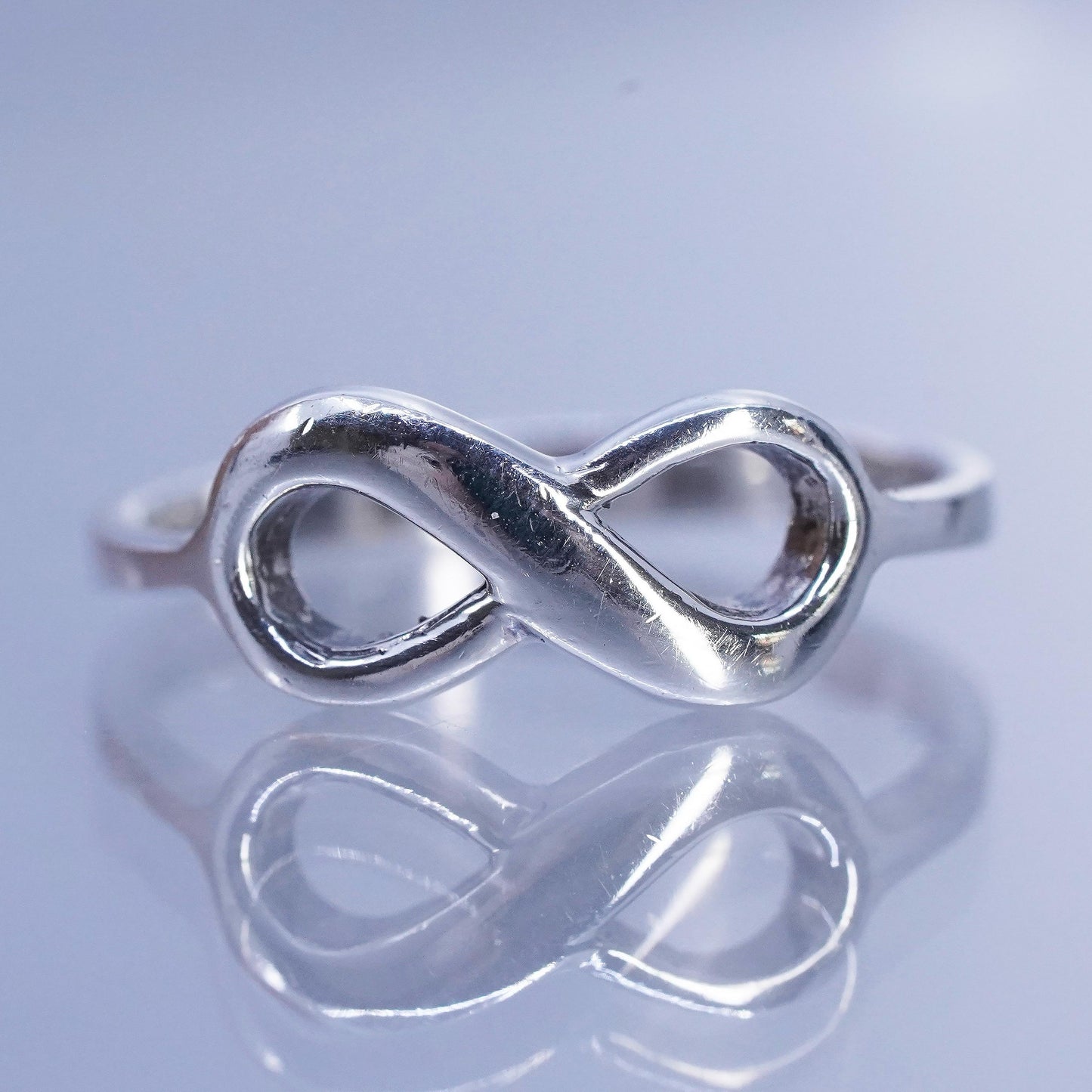 Size 7.25, vintage Sterling 925 silver wedding ring, infinity endless loop band