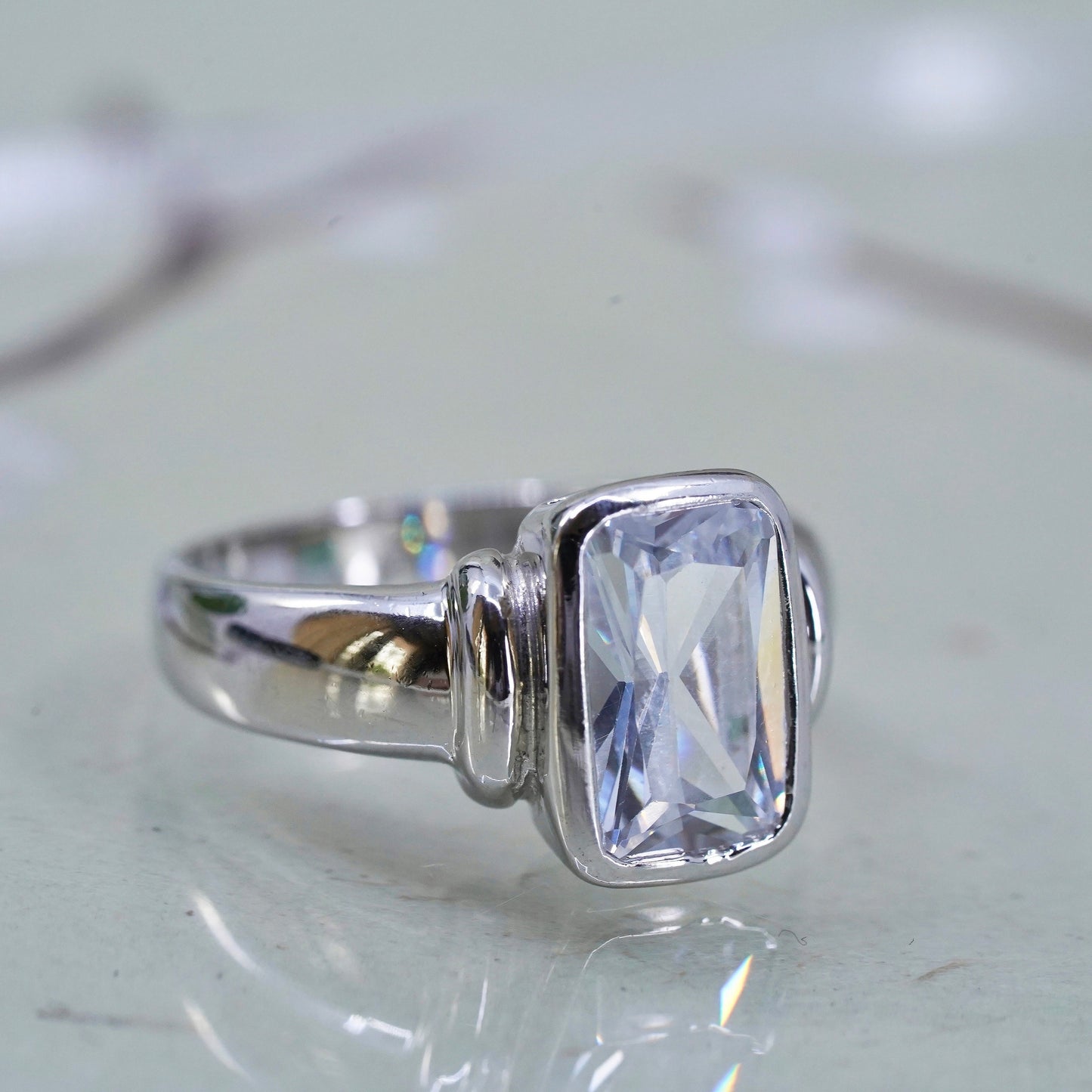 Size 6, Sterling 925 silver ring with rectangular cut CZ cluster