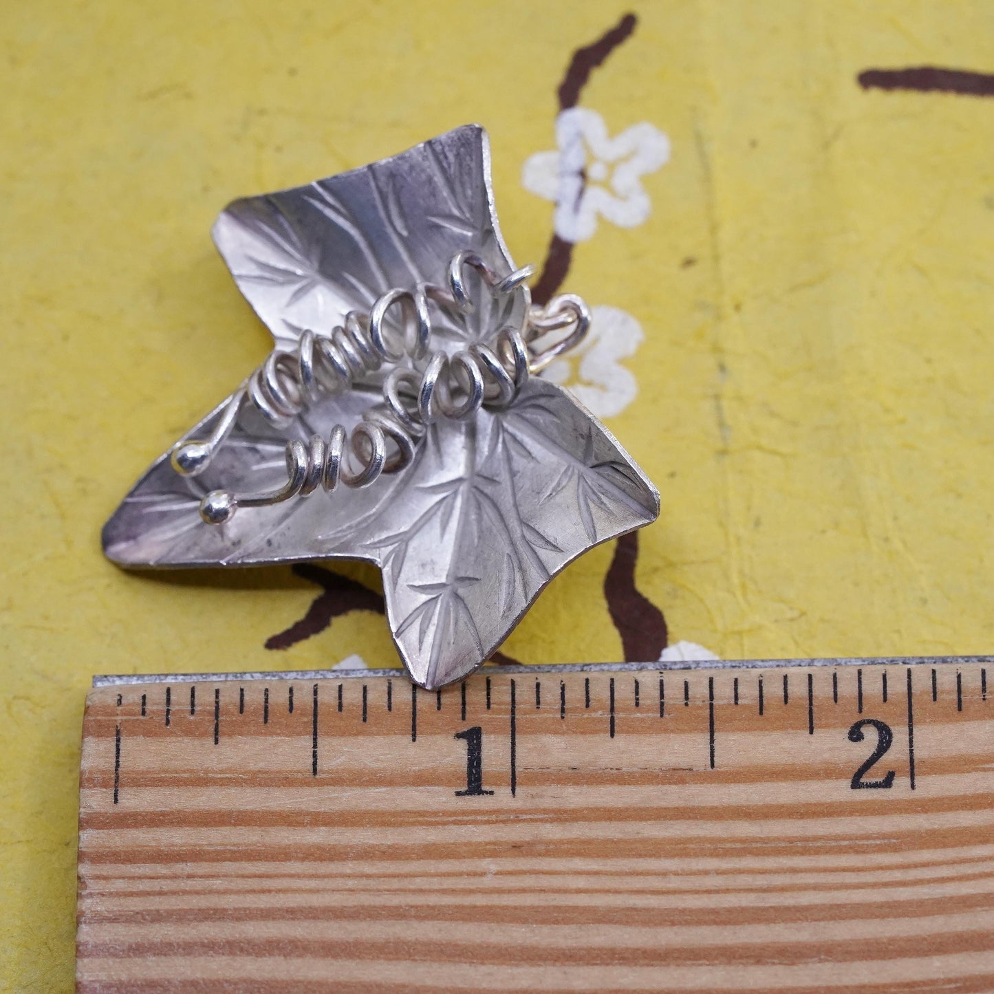 Vintage Mexican sterling 925 silver handmade grape leaf pendant