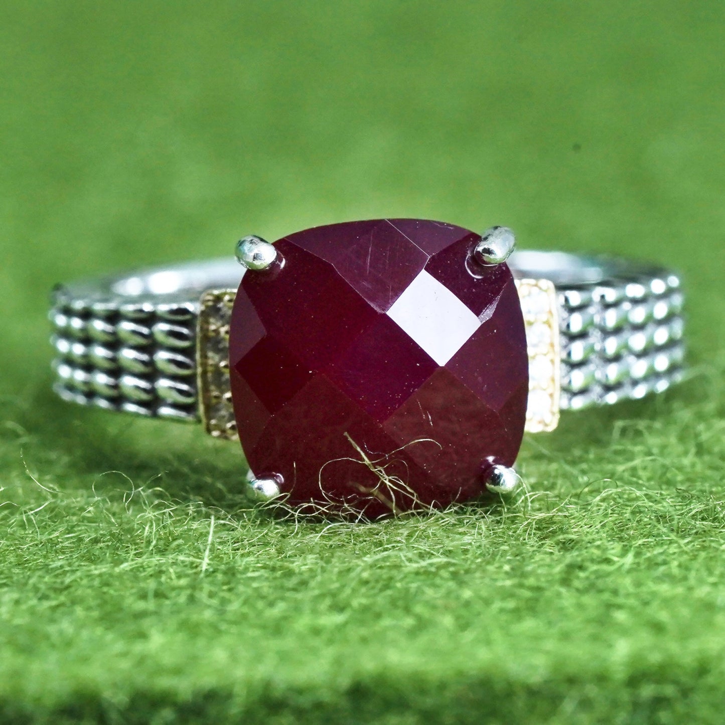 Size 7.25, vtg 14K gold accent with sterling 925 silver ring with ruby diamond