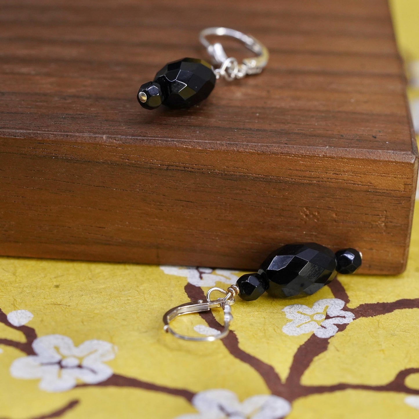 Vintage Sterling 925 silver handmade earrings onyx beads lever back closing