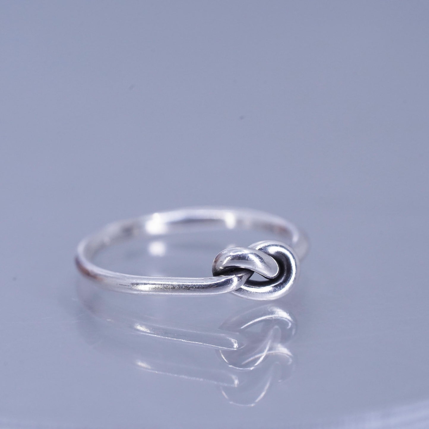 Size 4.5, vintage Sterling 925 silver handmade ring, knotted band