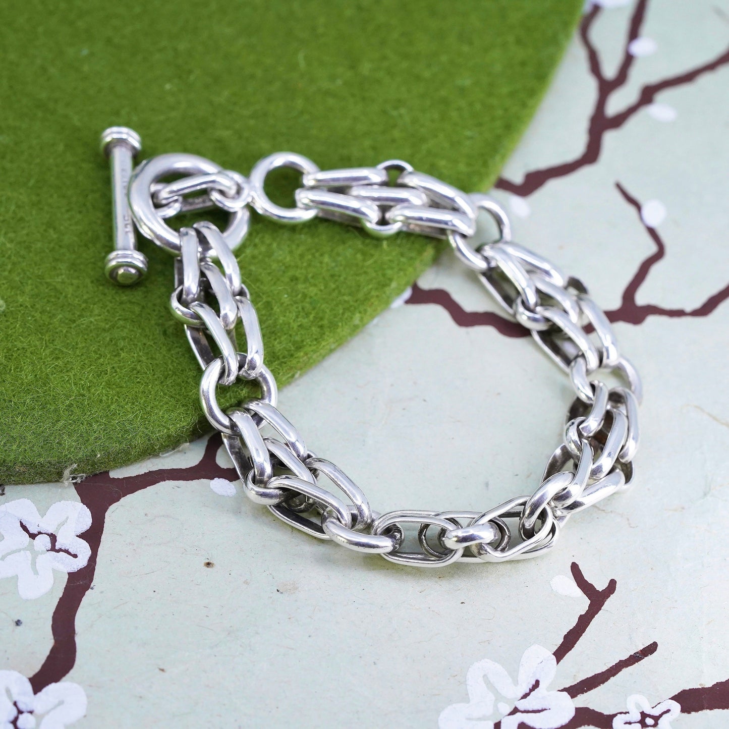 7" 11mm, Vintage sterling 925 silver double circle bracelet with toggle closure