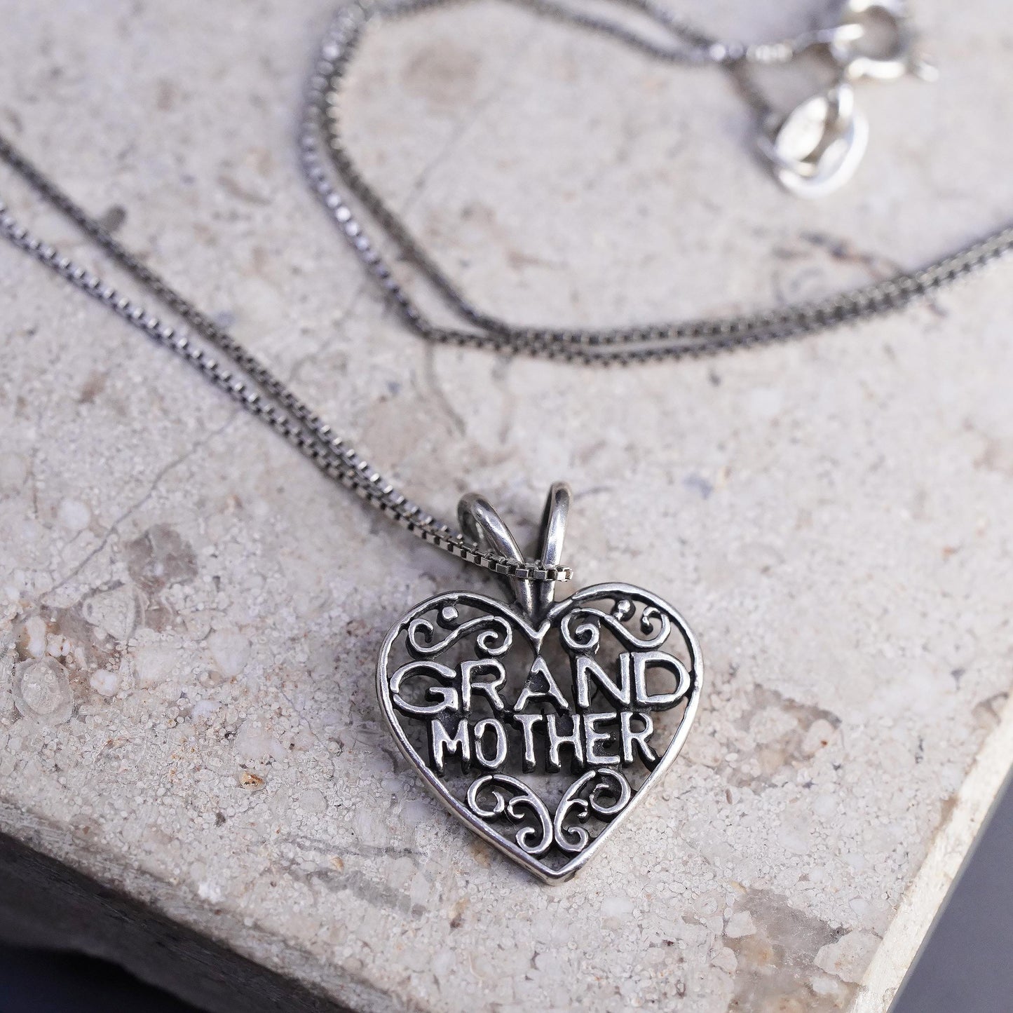 16", Vintage sterling 925 silver box chain necklace grandmother heart pendant