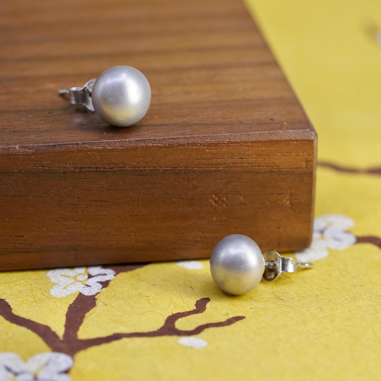 8mm, Vintage 925 Sterling silver handmade studs earrings gray pearl