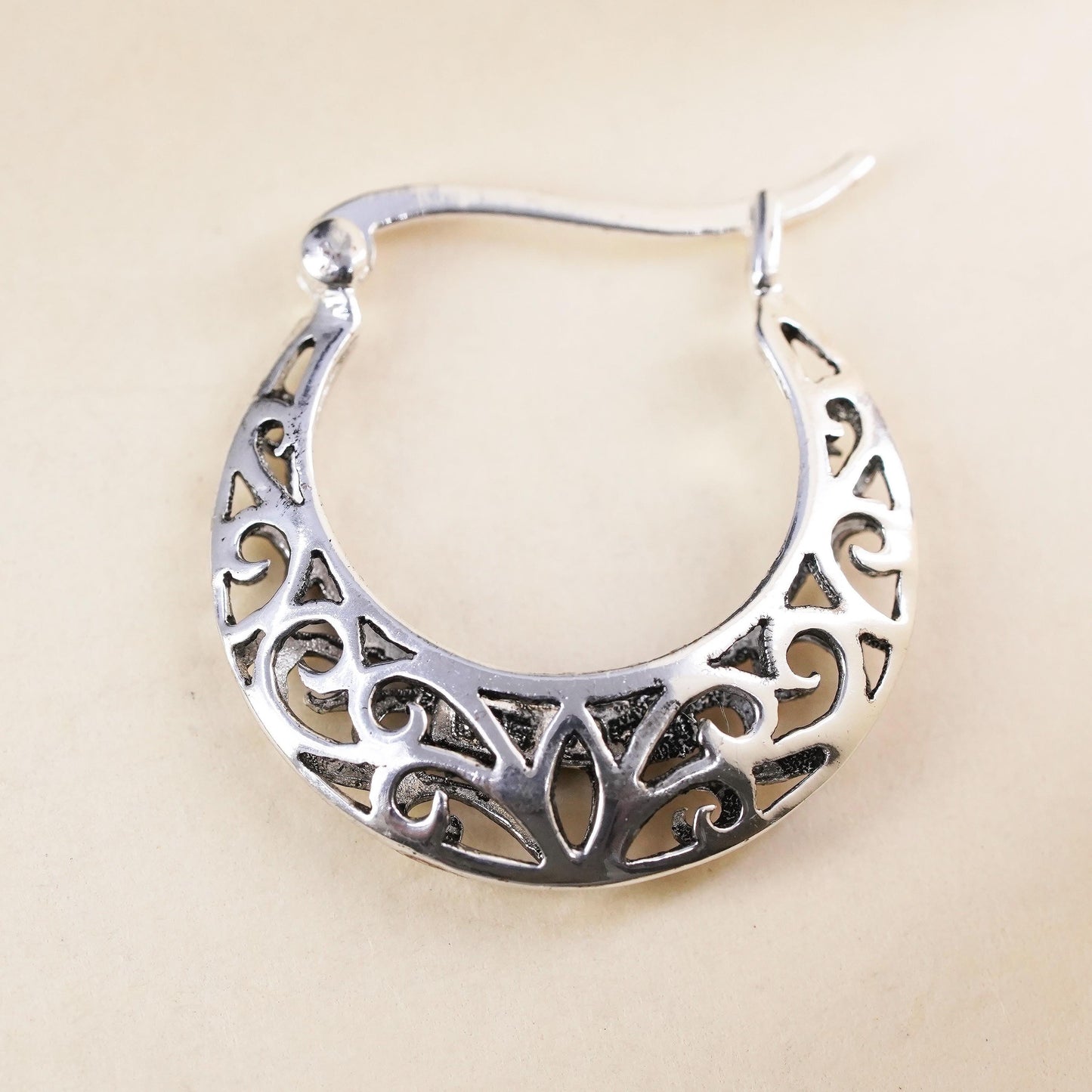 0.75”, Vintage sterling silver loop single earring, filigree primitive hoop