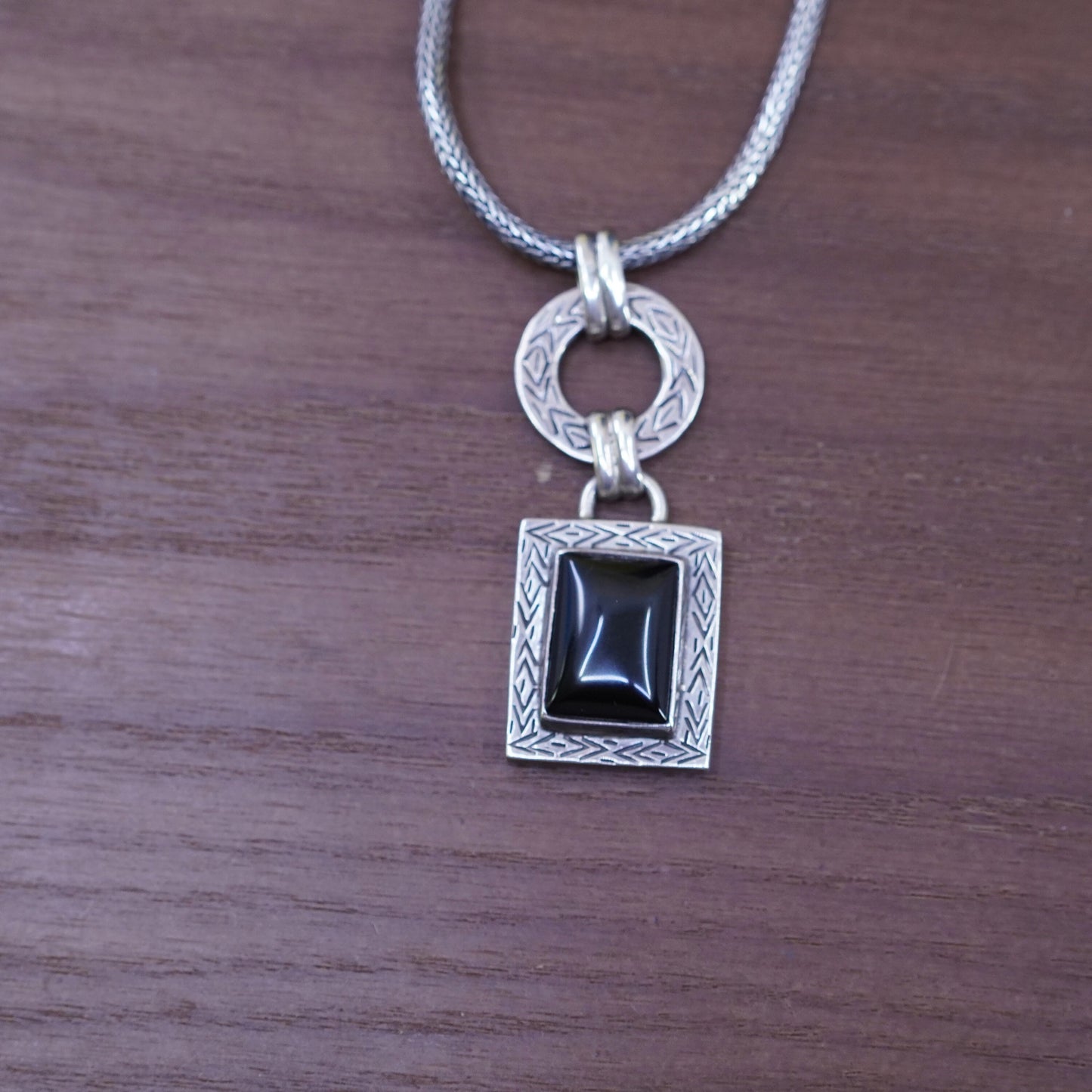 16”, Rodney de Gruchy Sterling Silver 925 Wheat Chain with onyx pendant