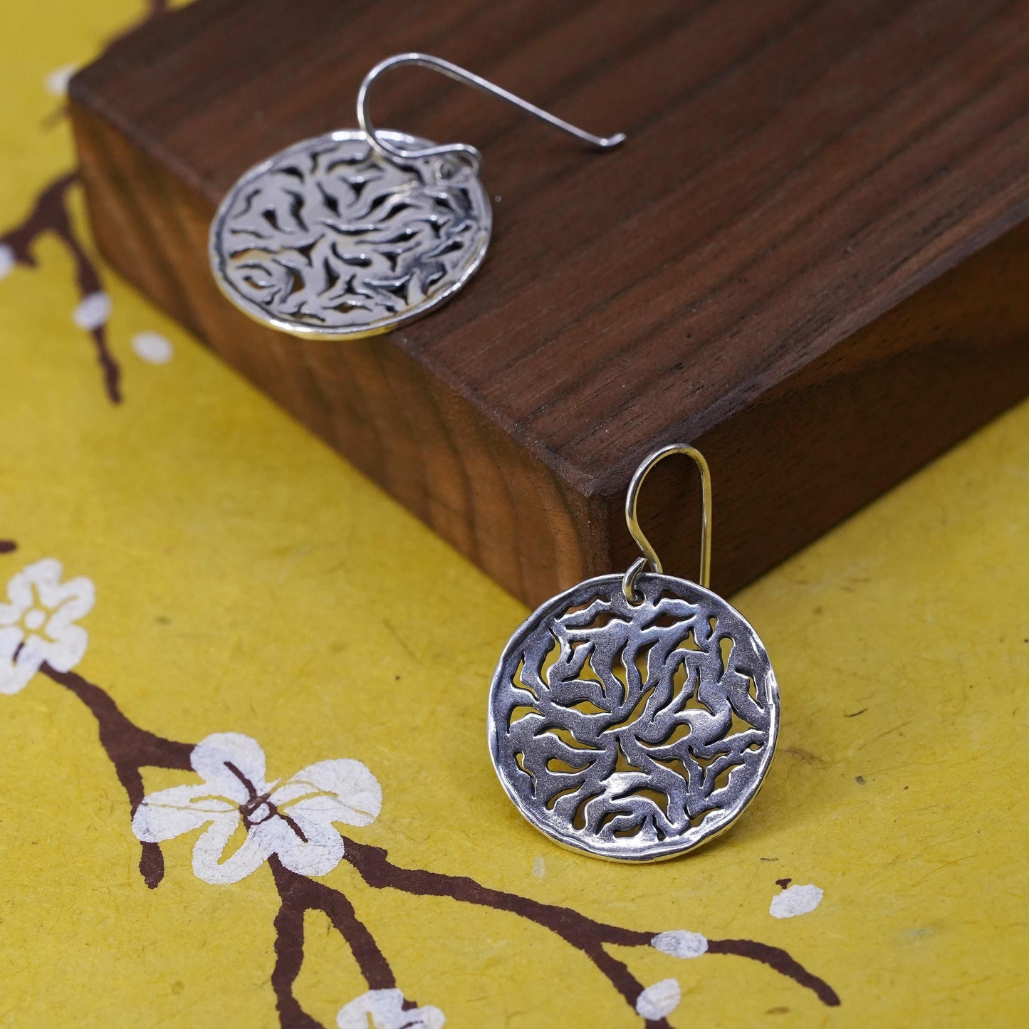 Silpada Israel Sterling 925 Silver circle hammered disc Earrings. Vintage.