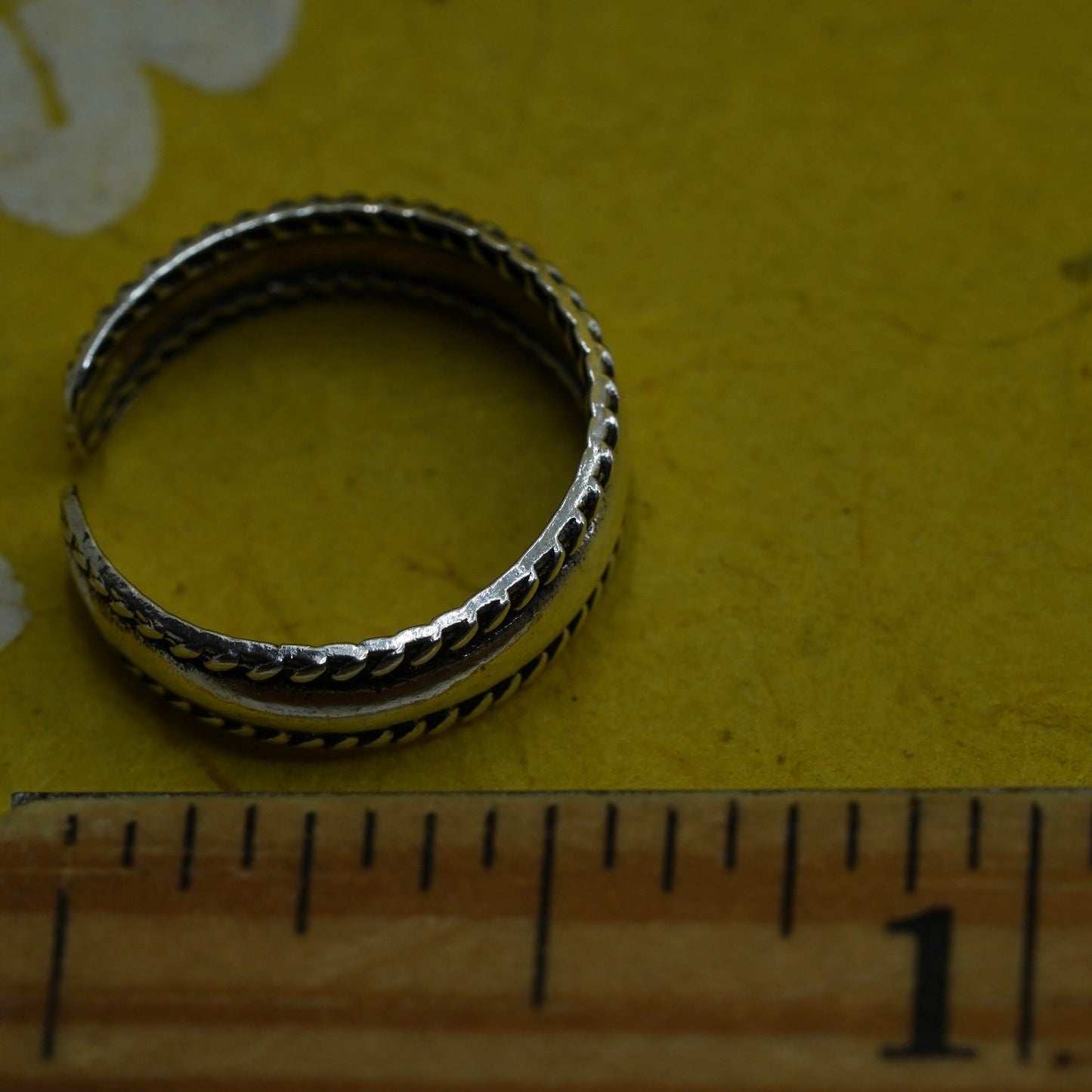 Size adjustable, vtg Sterling silver handmade ring, 925 cable band, open end