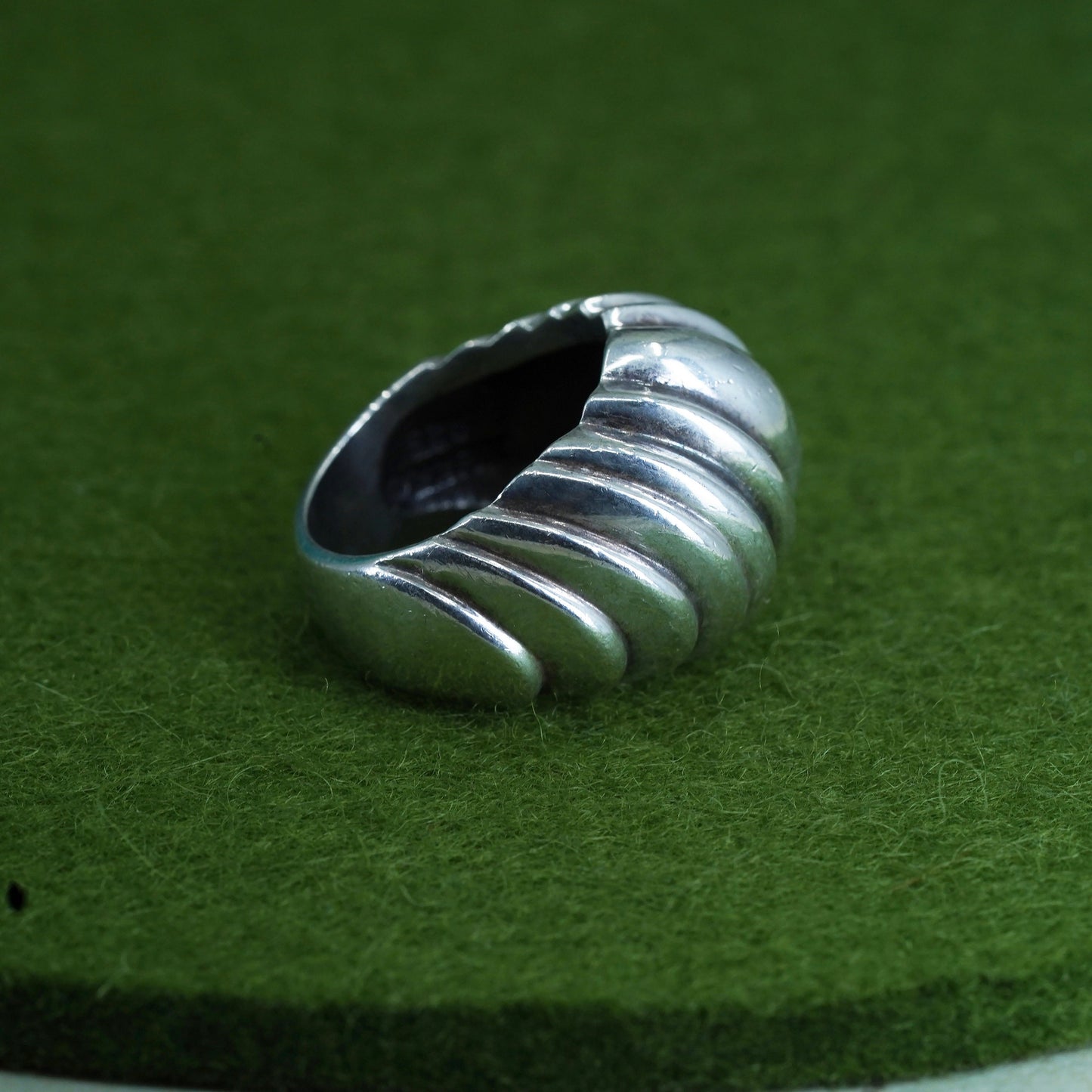 Size 6, vtg sterling silver ribbed ring, southwestern 925 silver statement band