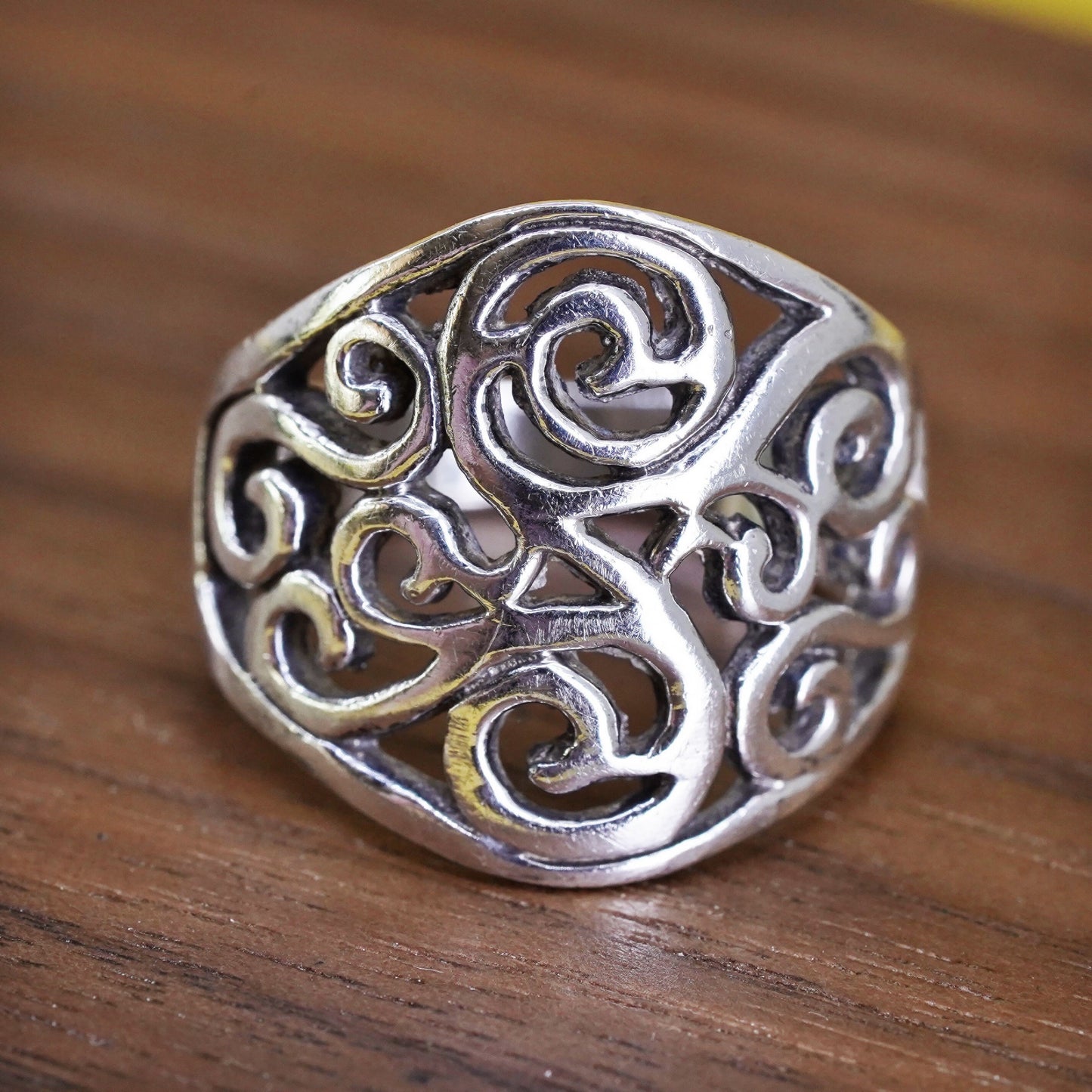 Size 6, vintage Sterling 925 silver handmade ring, filigree S band