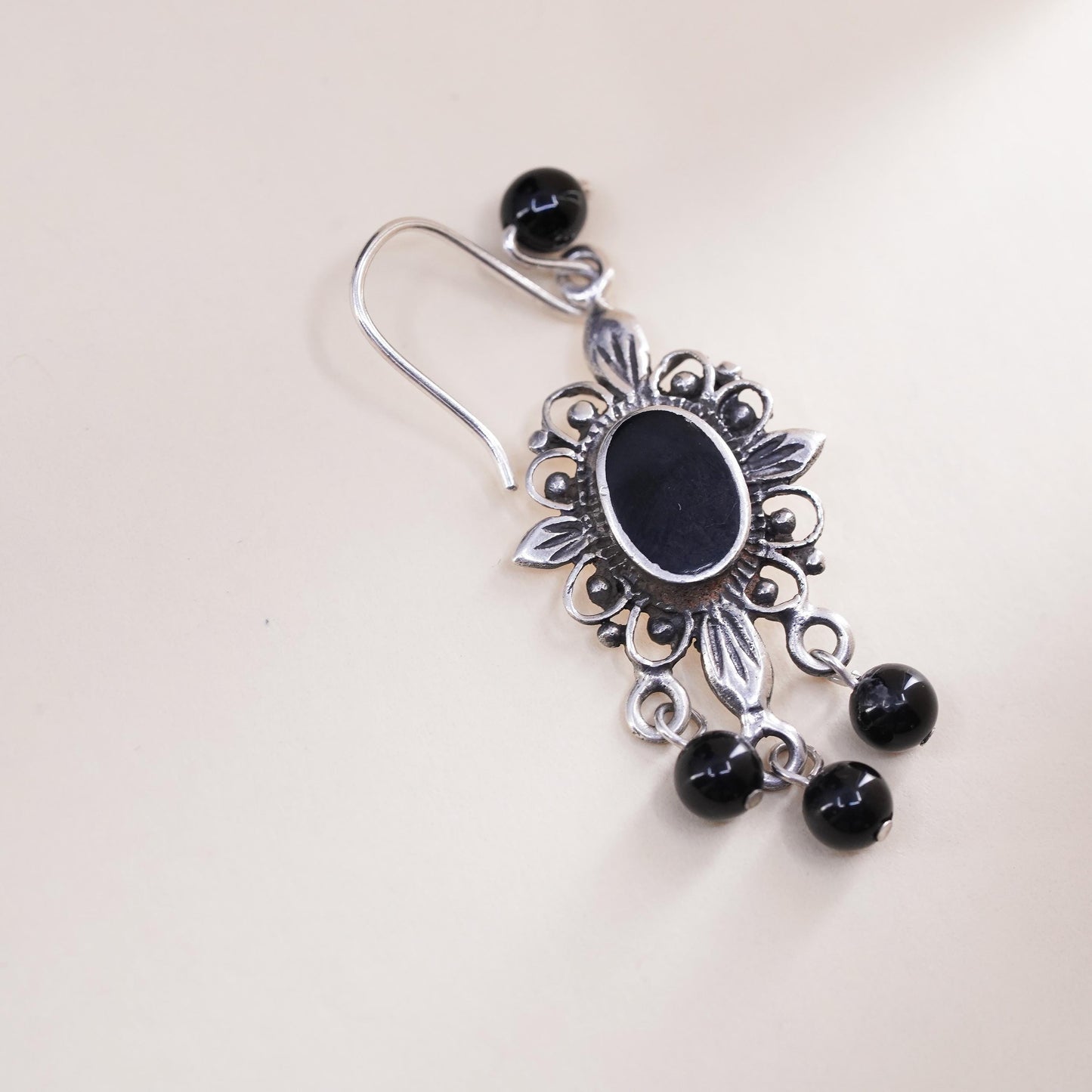 Vintage handmade single 1 earring. Sterling 925 silver dangle with onyx beads