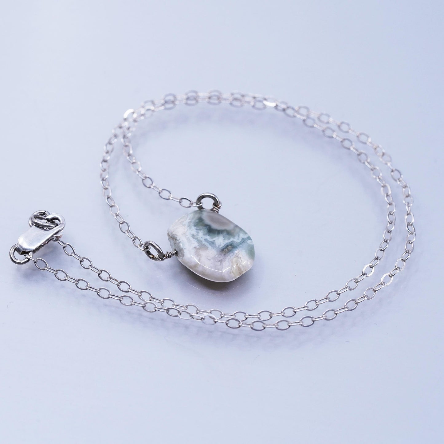 16”, Sterling 925 silver flatten circle necklace with green agate pendant